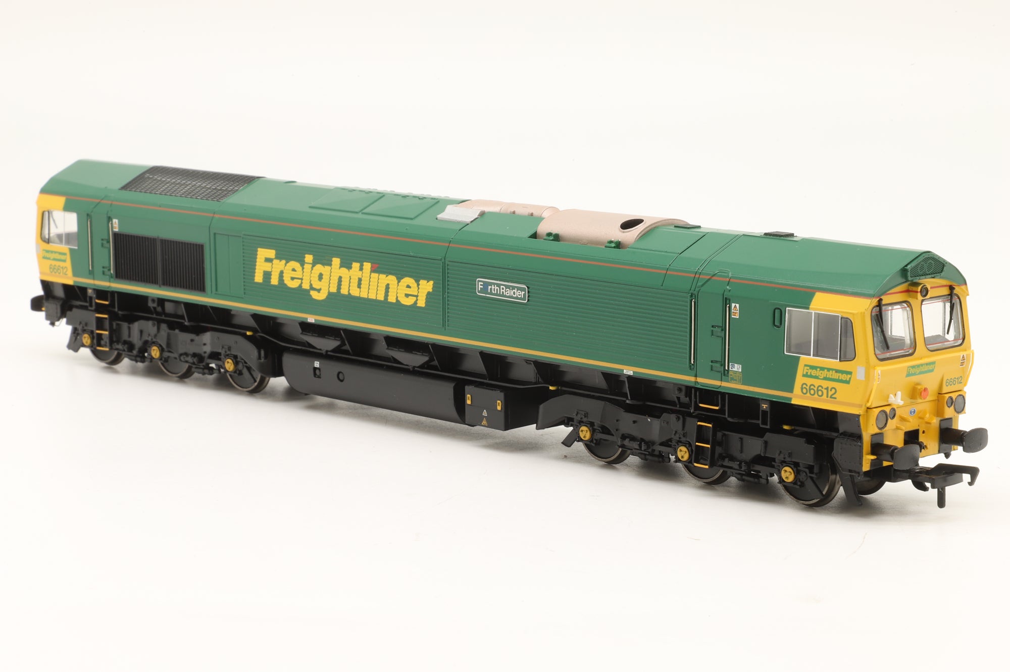 Bachmann OO 32-728 Class 66 Diesel '66612' 'Forth Raider' Freightliner DCC Sound