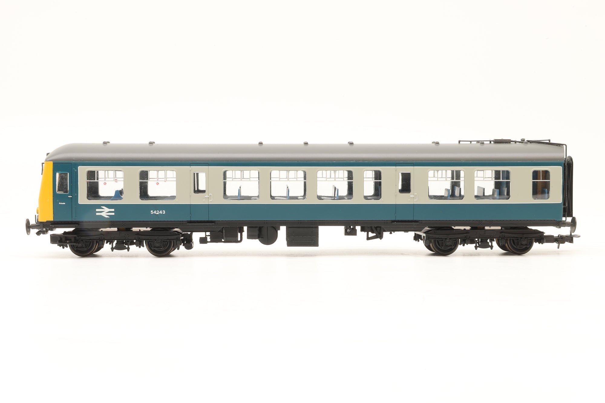Bachmann OO 32-902 Class 108 2-Car DMU in BR Glue/Grey