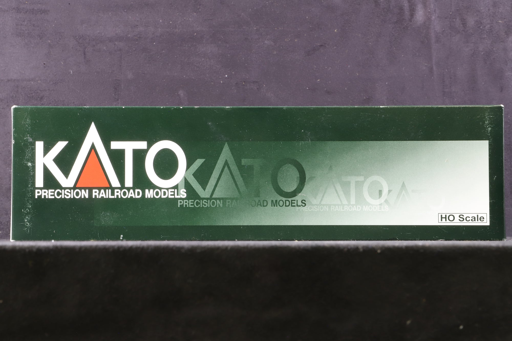 Kato HO 37-6623 GE C44-9W 9564 in Union Pacific Livery