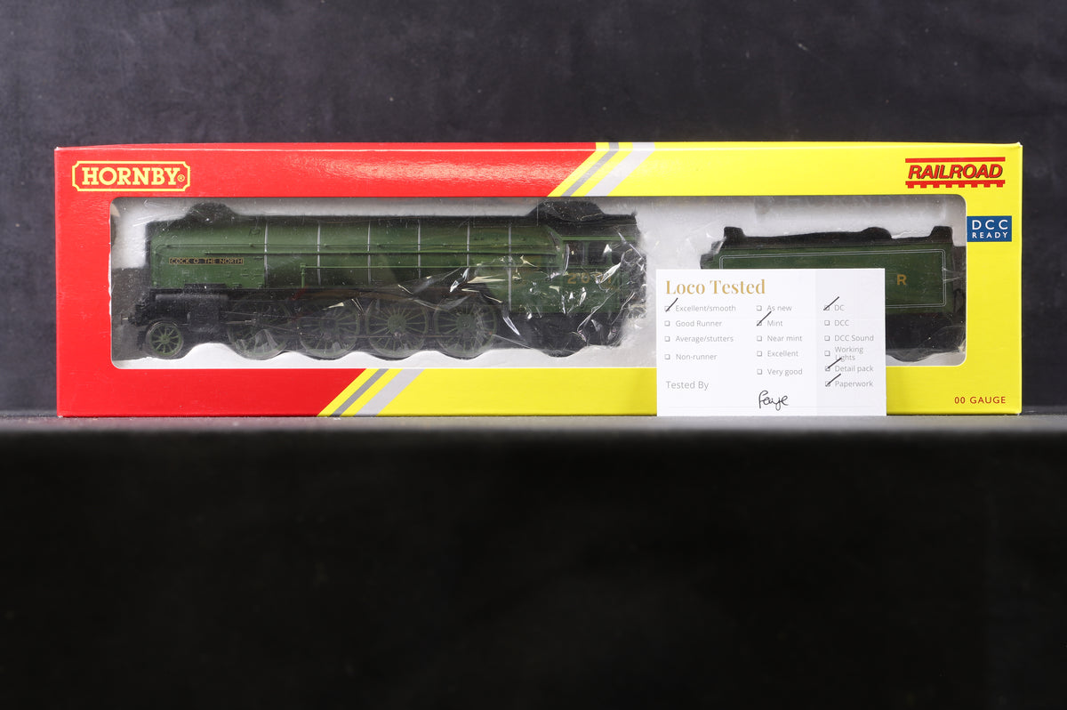 Hornby OO R3171 Class P2 Cock O The North &#39;2001&#39; LNER Green