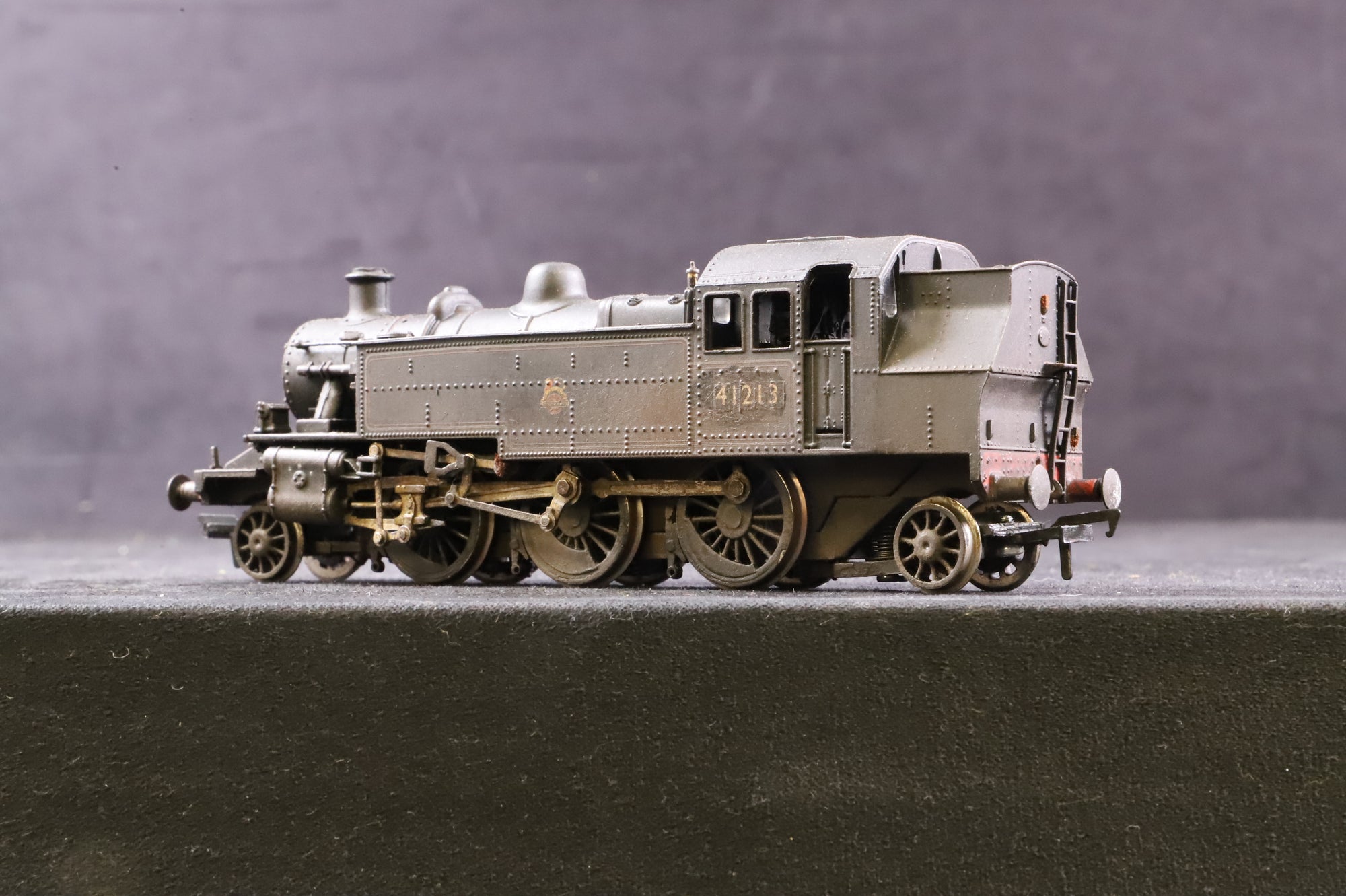 WORKSHOP Bachmann OO Ivatt 2MT 41213 in Lined BR Black w/ Early Crests - Weathered