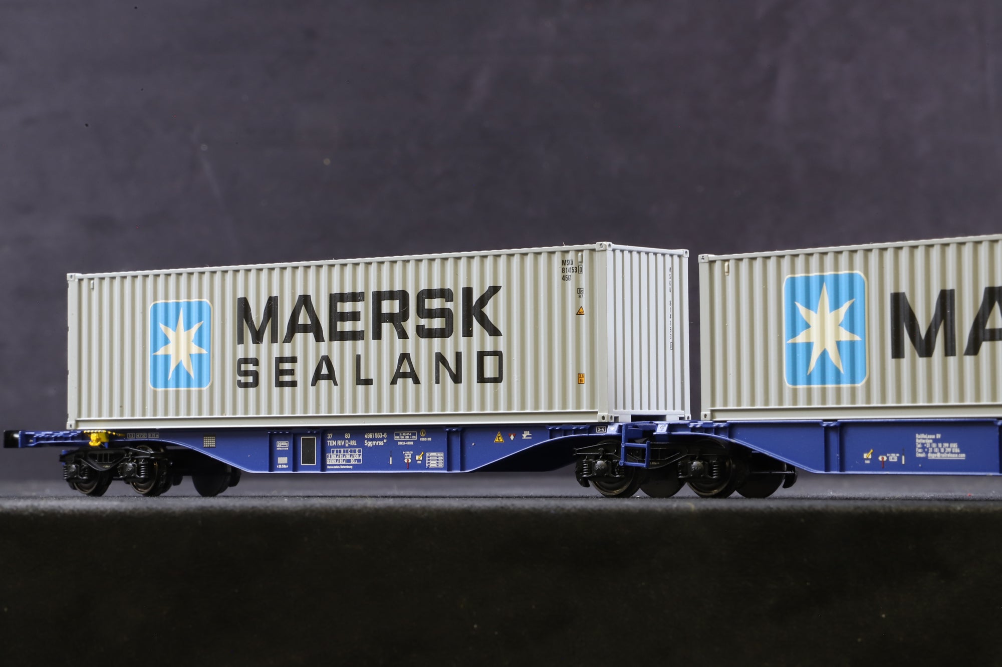 ACME HO 40274 Intermodal Wagon Sggmrss '90 Rurtalbahn with 2 containers "Maersk"