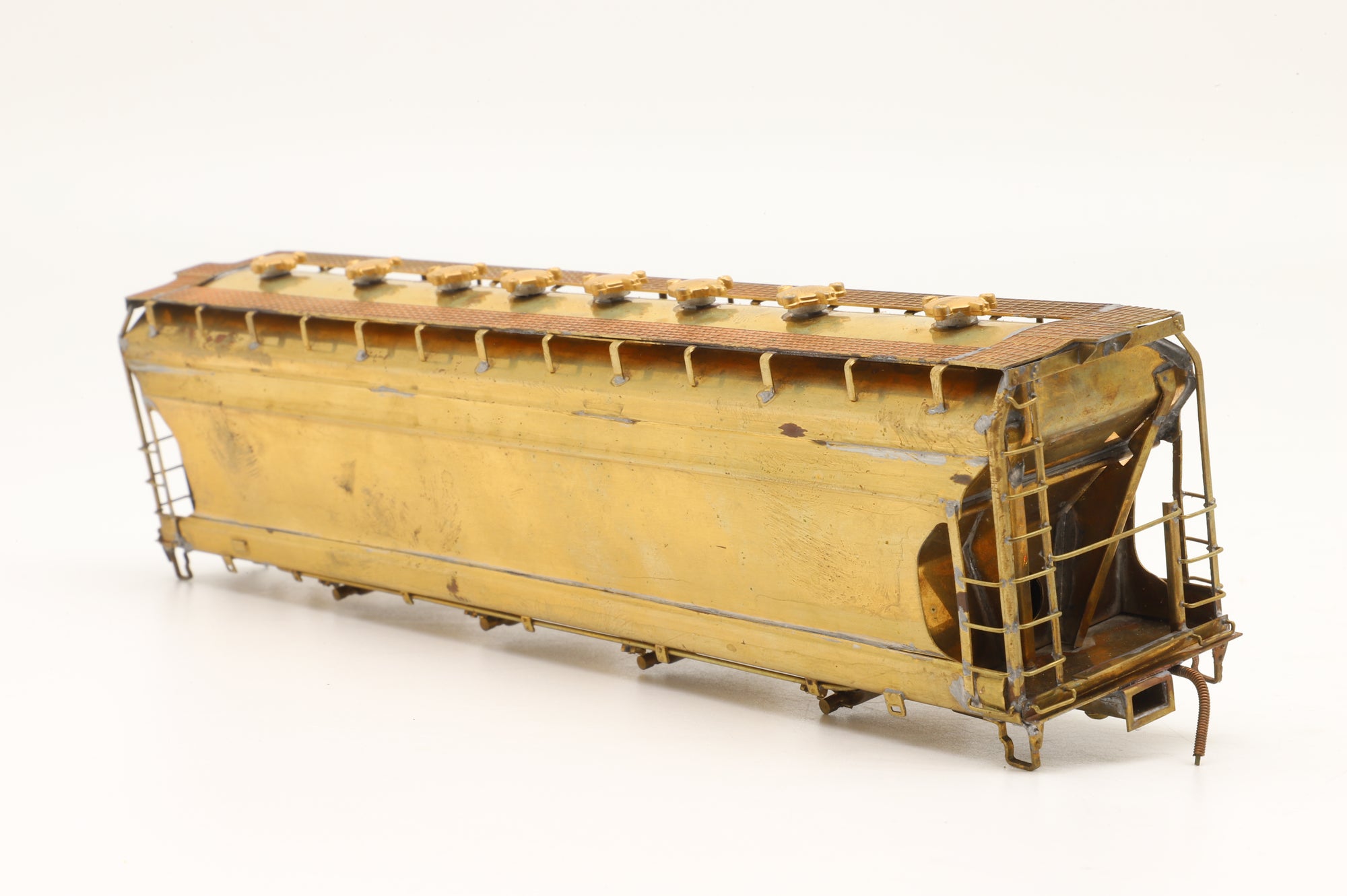 Walthers Inc. HO Brass Centre Flow Covered Hopper Car Body Unpainted