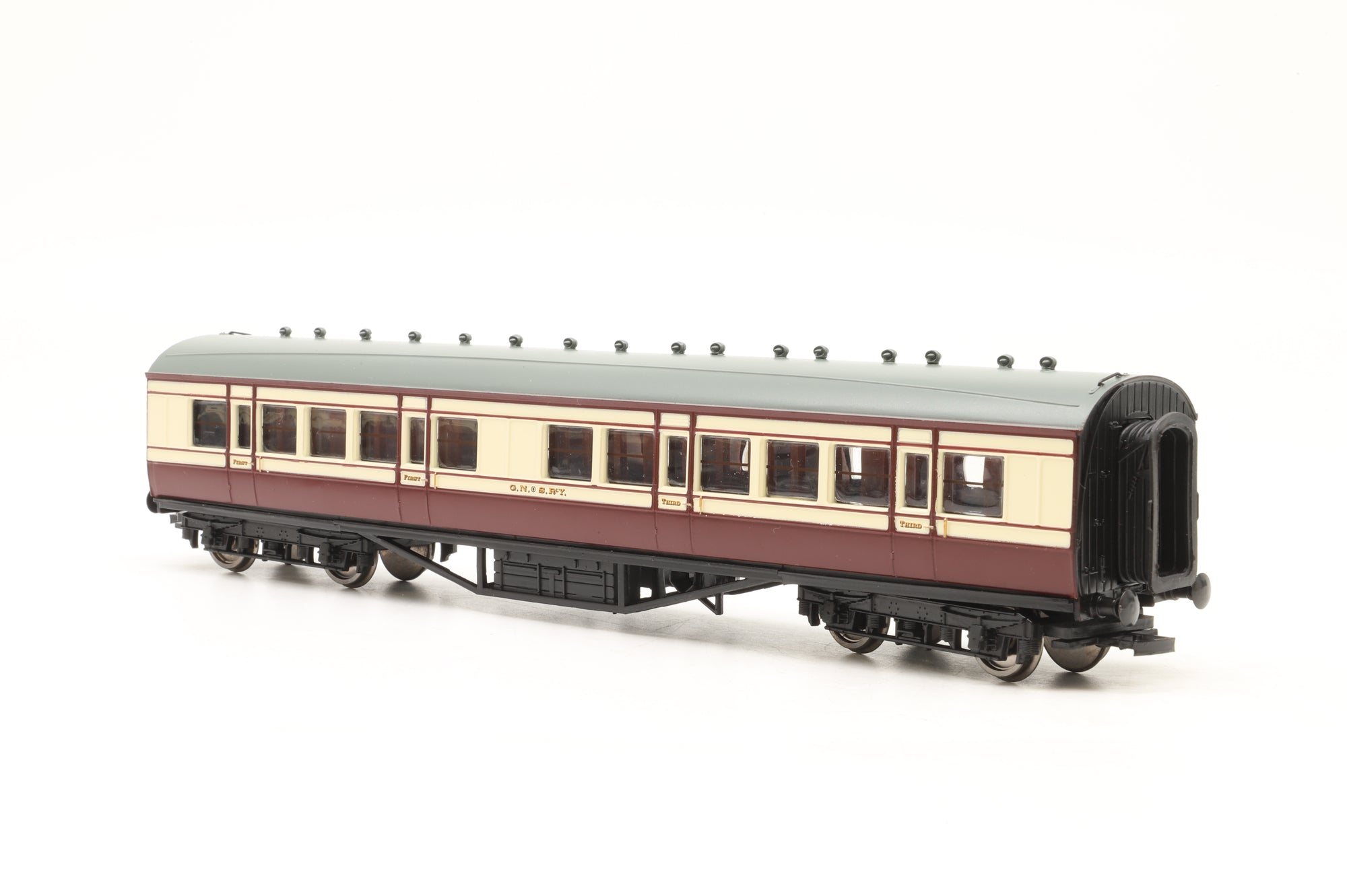 Bachmann OO 30-575 The Railway Children Special Edition Train Pack GWR 57xx Pannier GNSR with Pair of Coaches & Scenecraft Oakworth Station Building