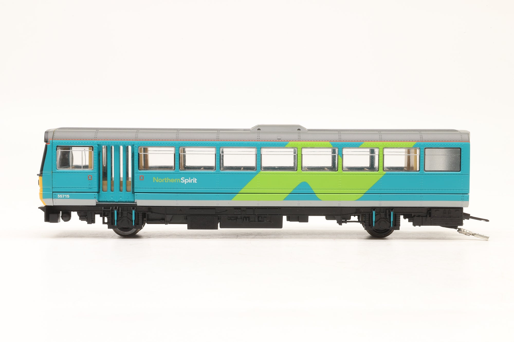 WORKSHOP Hornby OO Spirits of the North Class 47 Virgin Trains 'Pride of Shrewsbury' '47822' with 2 Mk 2d Coaches & 2-Car Class 142 Pacer Railbus Set '55724' & '55770'