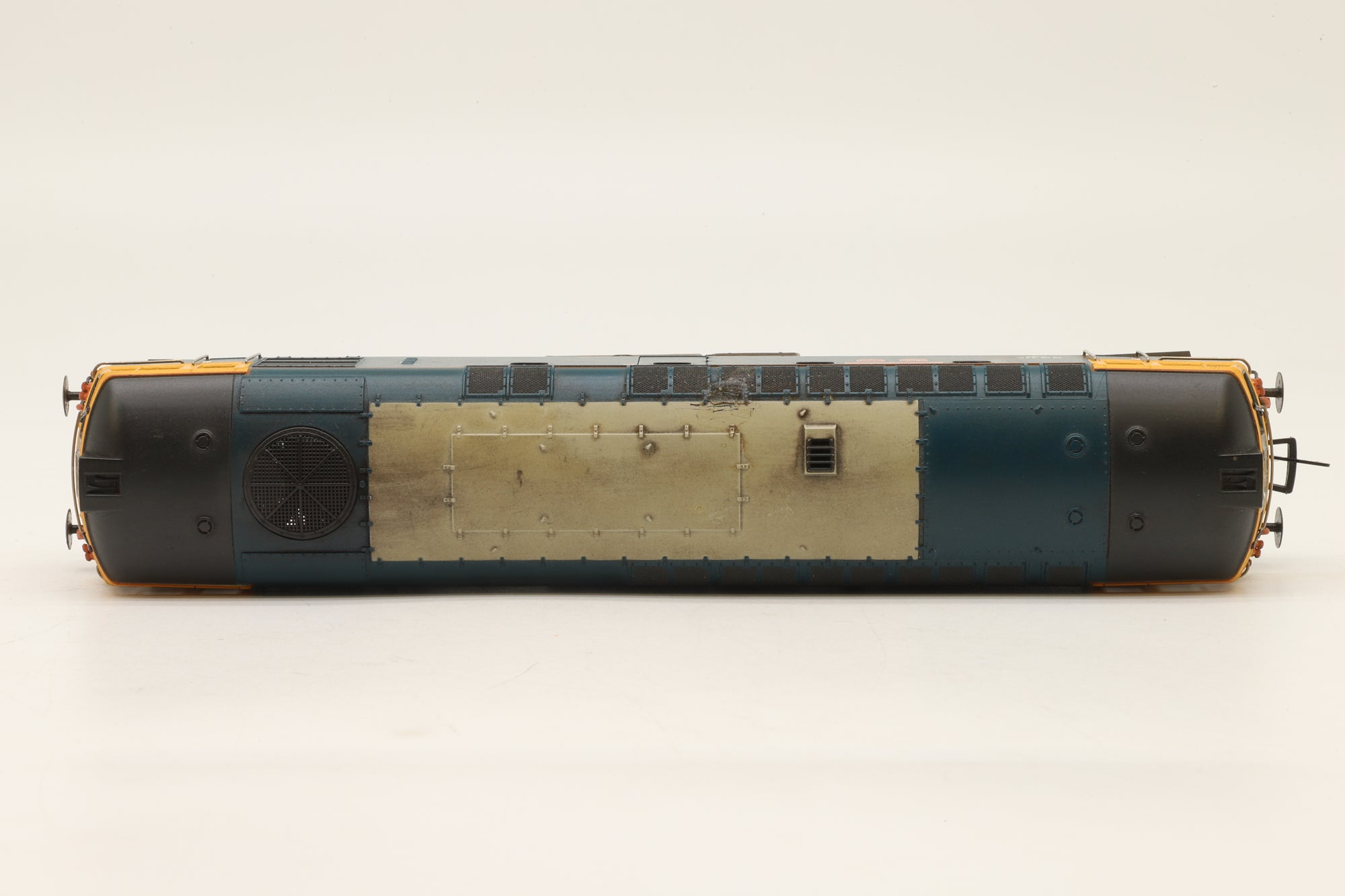Heljan OO 33451 Class 33 33112 'Templecombe' in BR Blue – Weathered