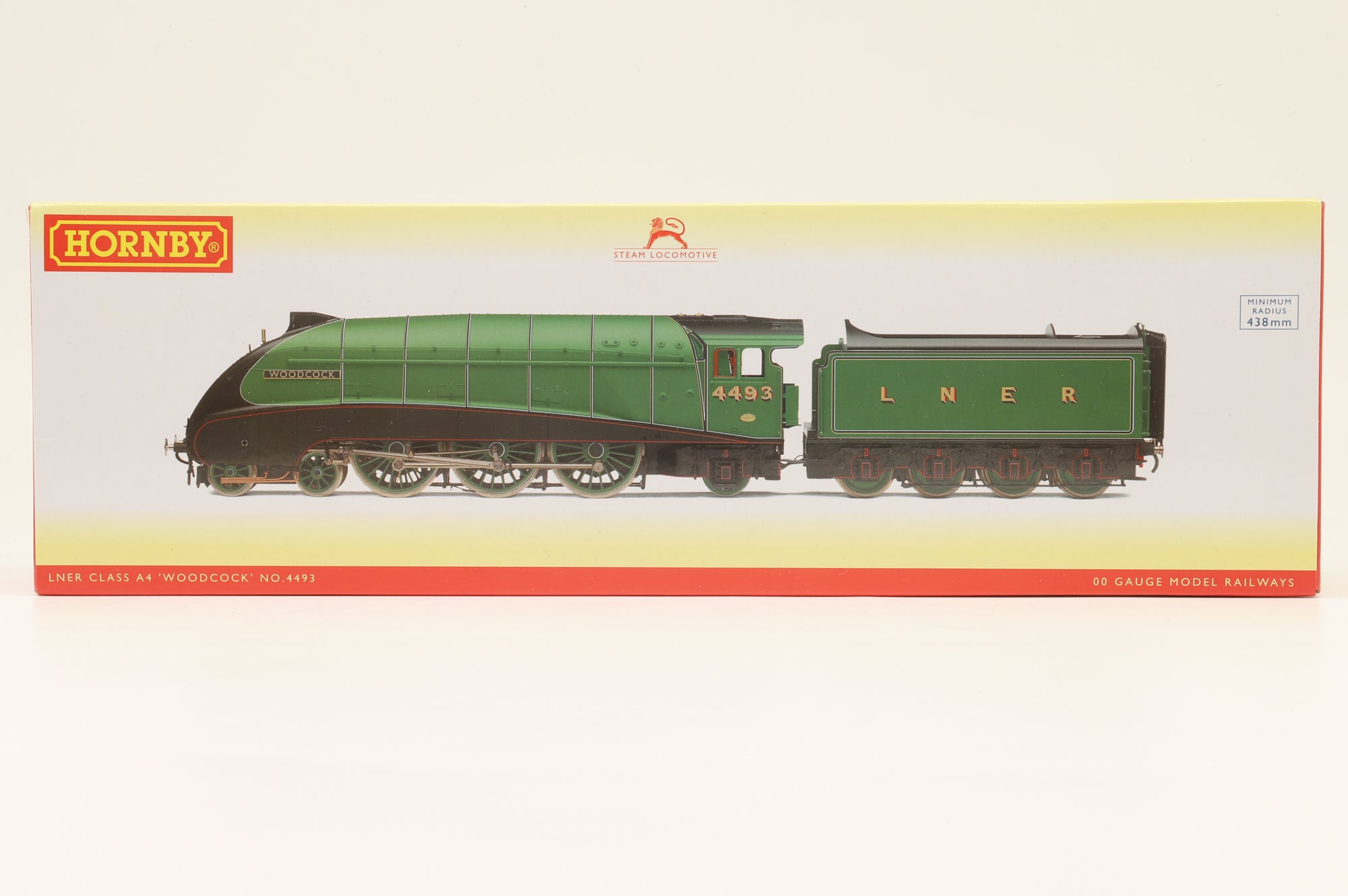 Hornby OO R3630 Class A4 '4493' 'Woodcock' LNER Apple Green