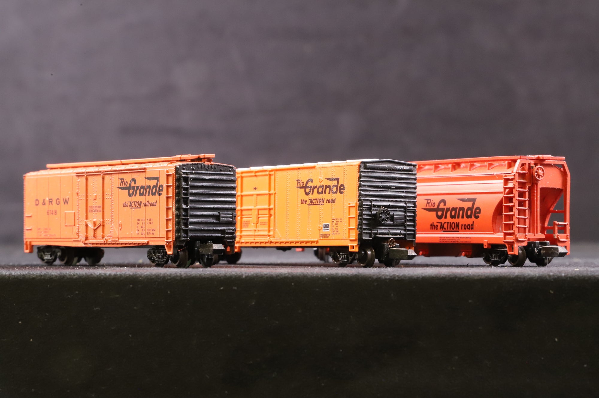 Atlas N Gauge Rake of 3 'Rio Grande' Wagons