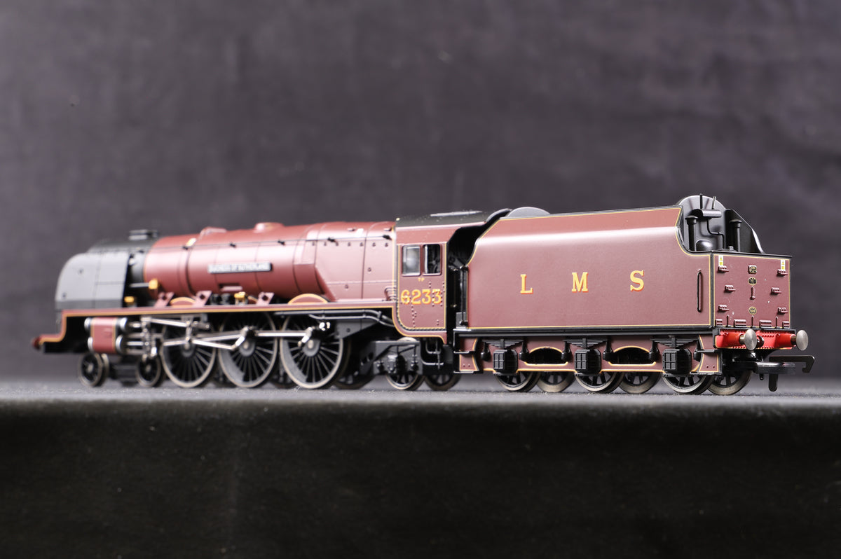 Hornby OO Duchess Class &#39;46233&#39; &#39;Duchess of Sutherland&#39; &amp; 3 x Northern Belle Coaches