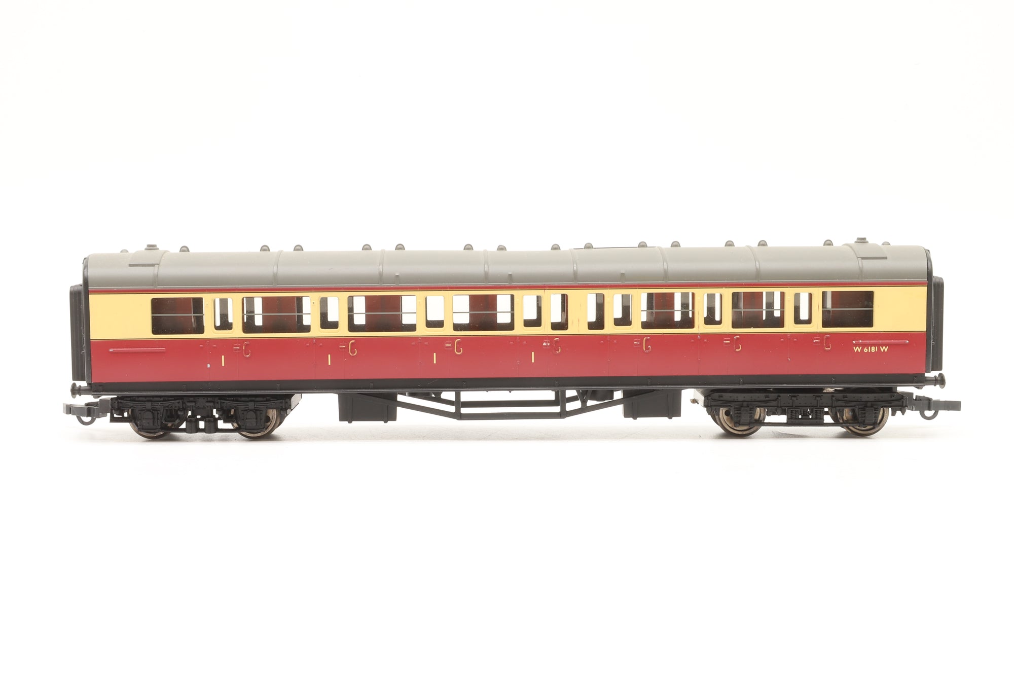 Hornby OO Rake of 7 BR Ex-GWR Crimson & Cream Coaches