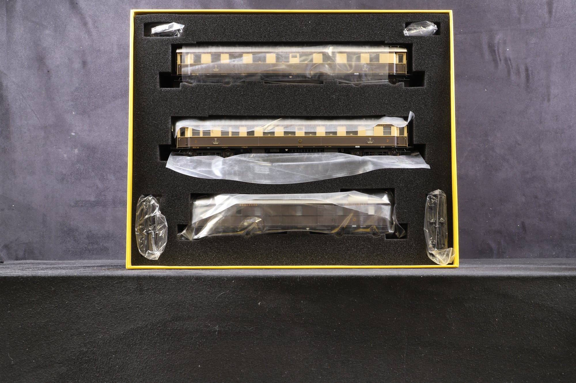 Brawa HO 50681 Rheingold Express Train Set