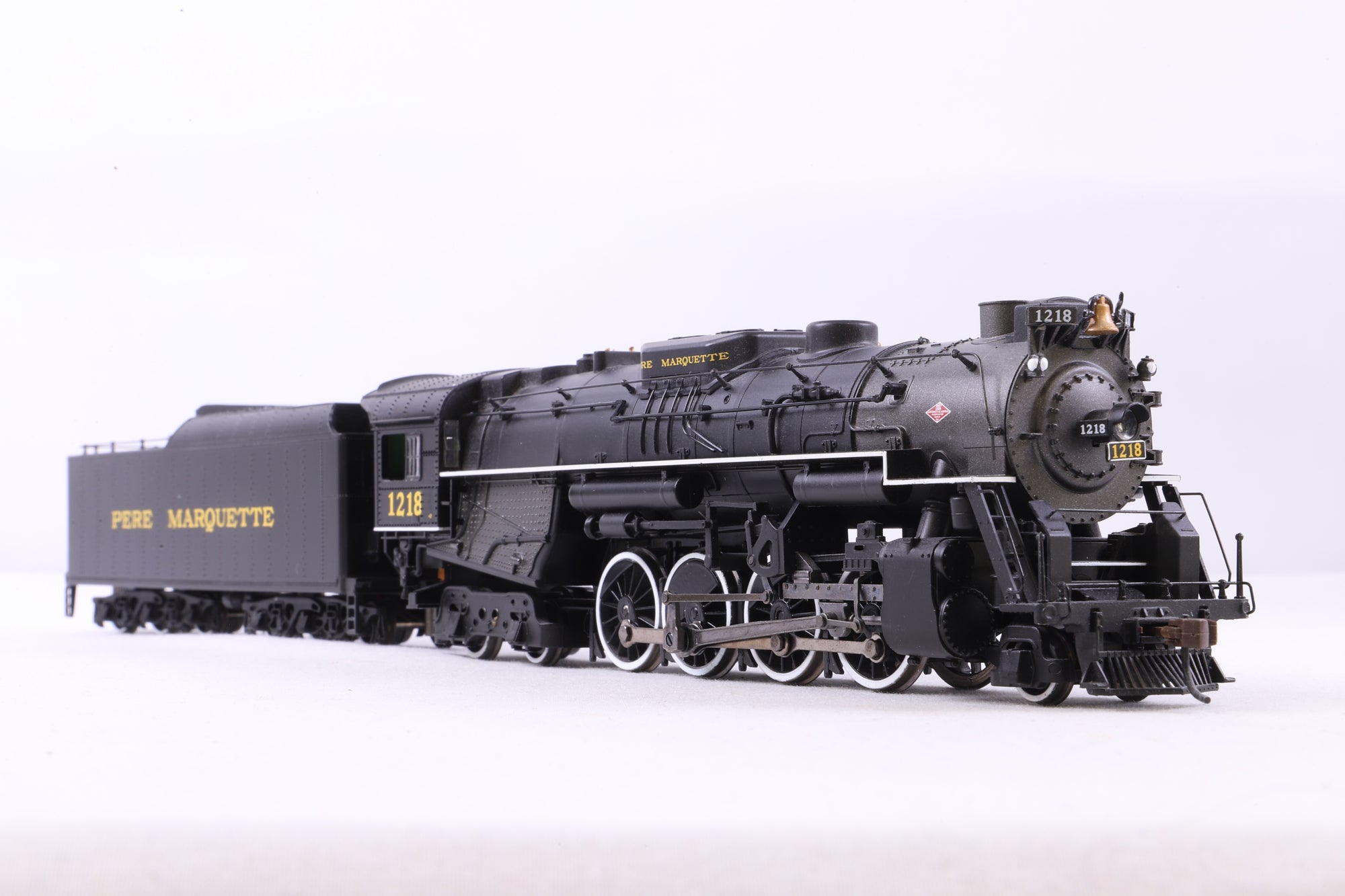 Bachmann HO 50902 2-8-4 Berkshire Steam Locomotive Pere Marquette DCC Fitted