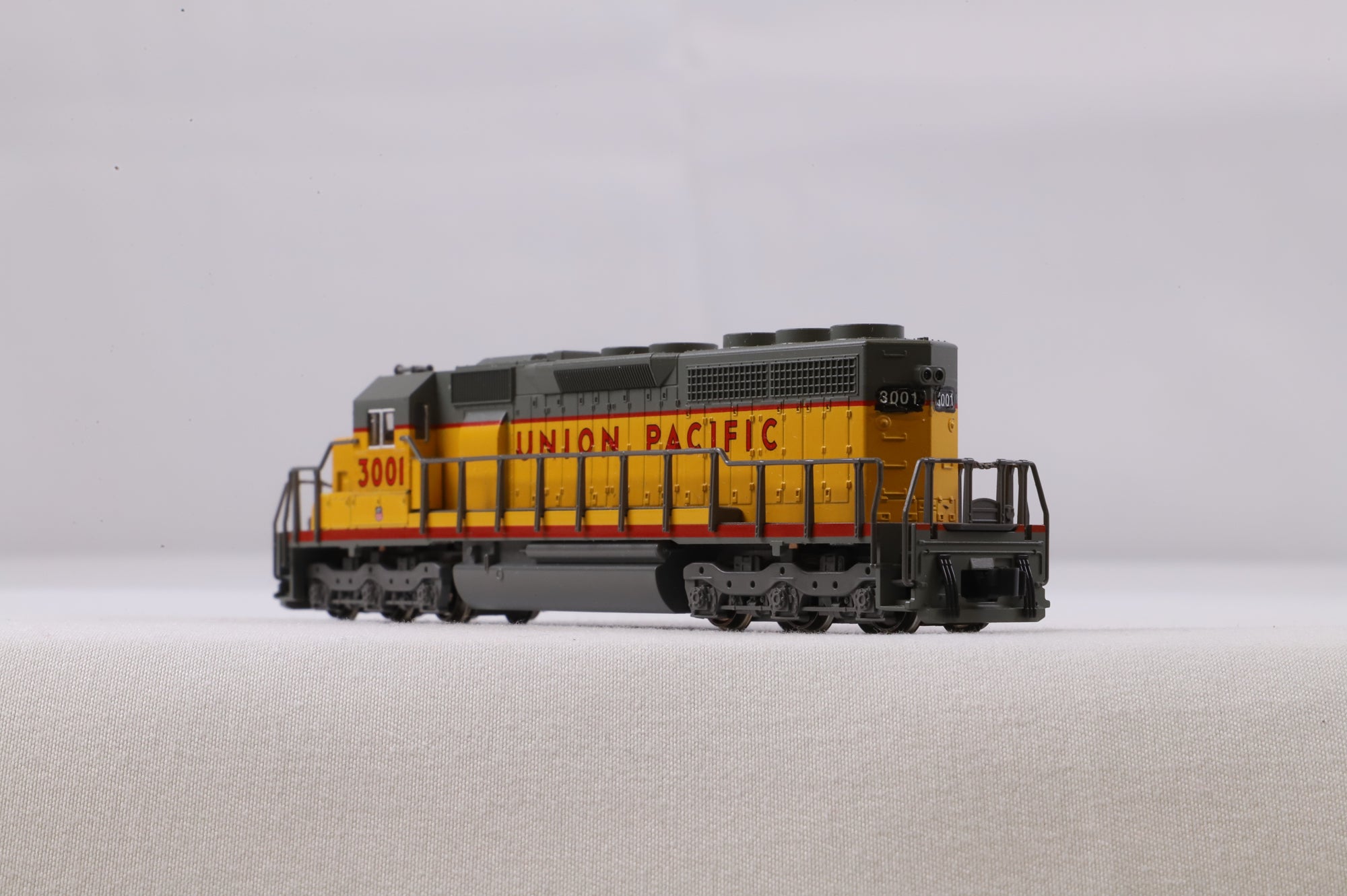 Kato N 176-2103 SD40 UP '3001' Diesel Locomotive Renumbered