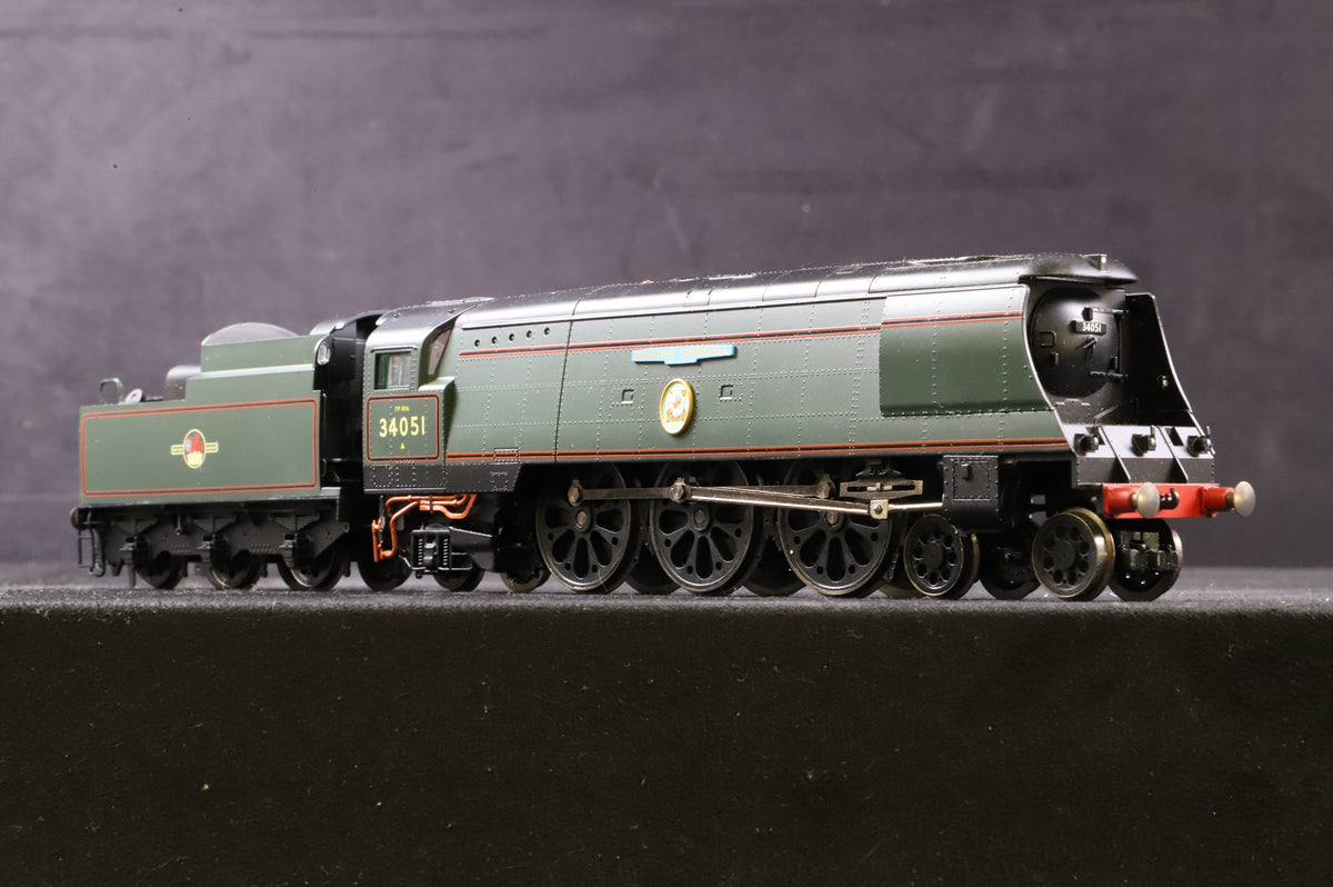 Hornby OO R2385 West Country Class &#39;34051&#39; &#39;Winston Churchill&#39; BR Green L/C