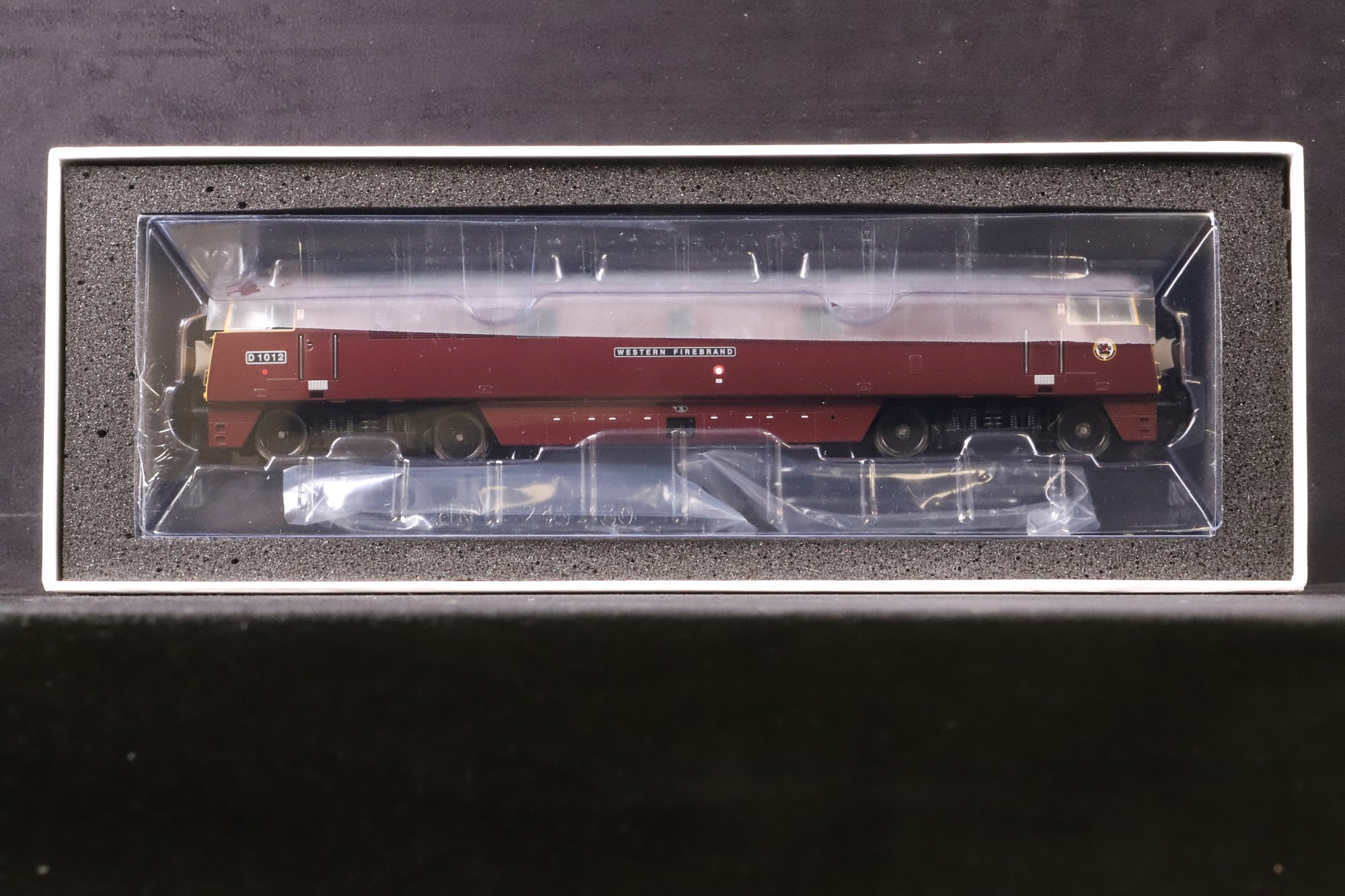 Heljan OO 5215 Class 52 Diesel 'D1012' 'Western Firebrand' BR Maroon Full Yellow Panels