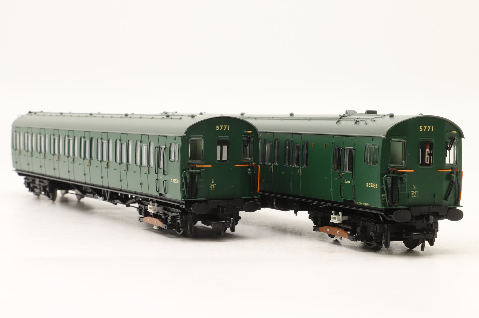 Bachmann OO 31-379 Class 416 2EPB EMU 5771 BR Green