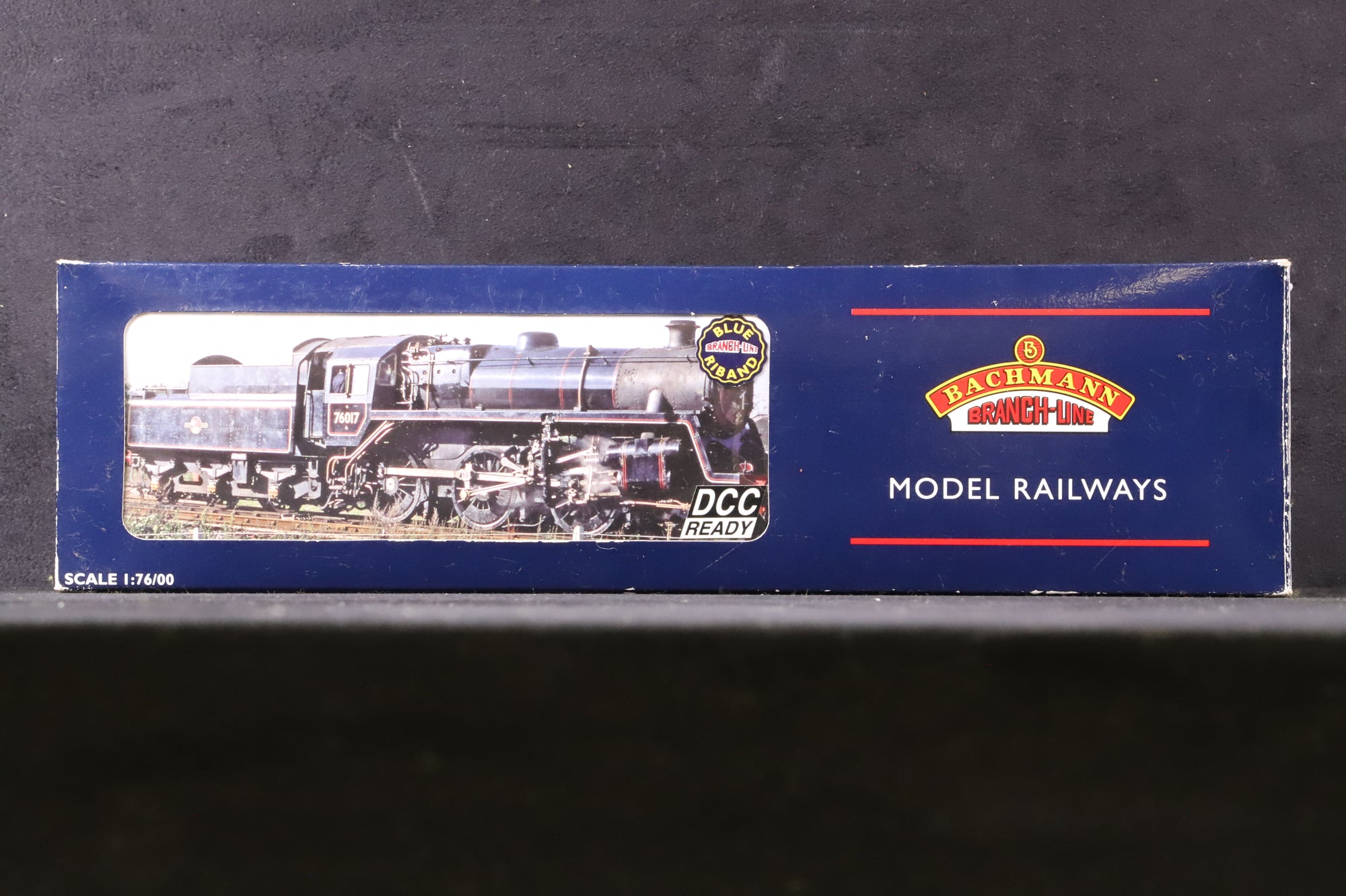 Bachmann OO 32-952 Standard 4MT 76079 in BR Black w/ BR2 Tender & Late Crest