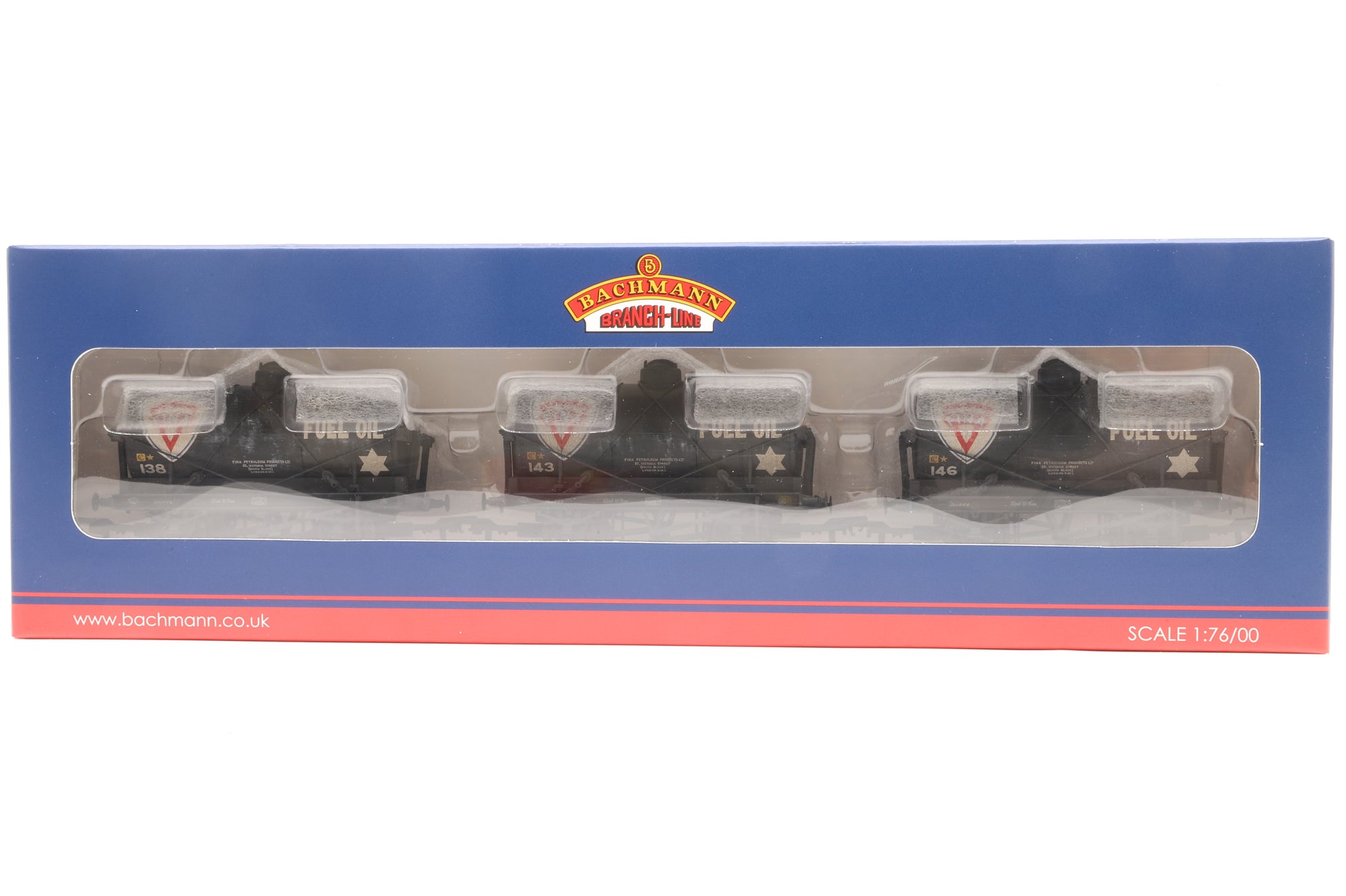 Bachmann OO 37-671 Set Of 14T Tank Wagons FINA Weathered