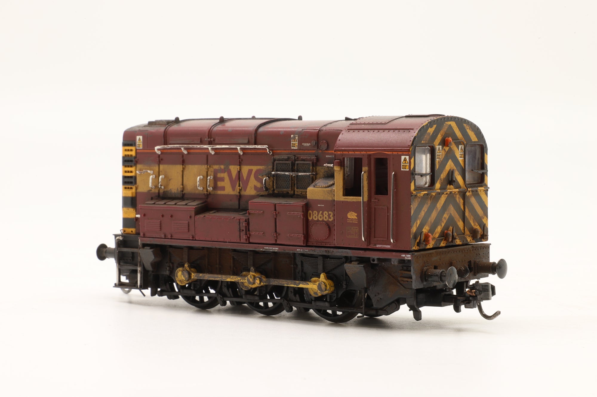 Bachmann OO 32-108 Class 08 Diesel Shunter '08683' EWS Weathered