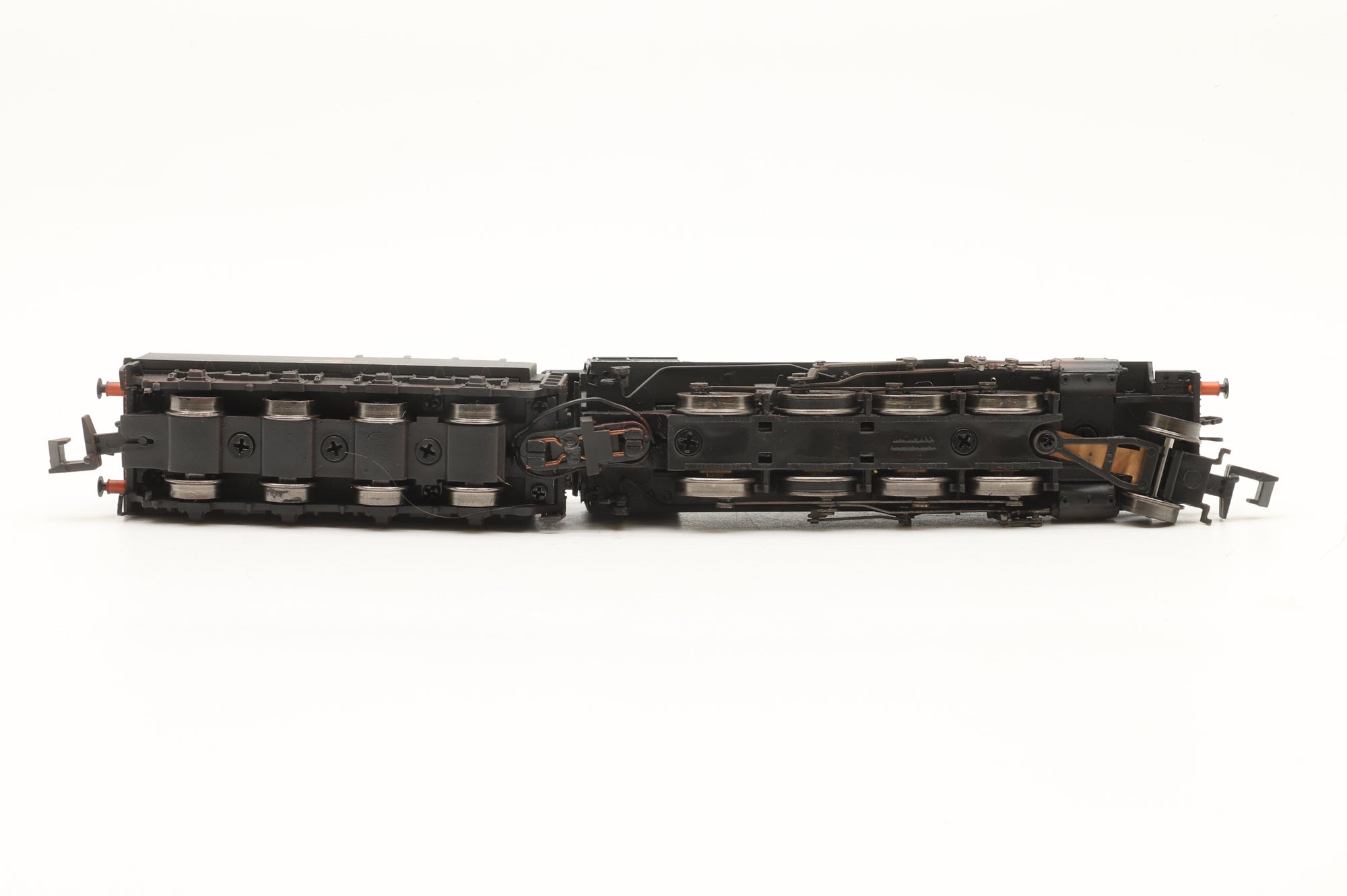 Graham Farish N 372-427 WD Austerity Class '90201' BR Black Late Crest Weathered