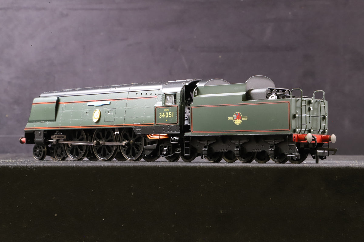 Hornby OO R2385 West Country Class &#39;34051&#39; &#39;Winston Churchill&#39; BR Green L/C