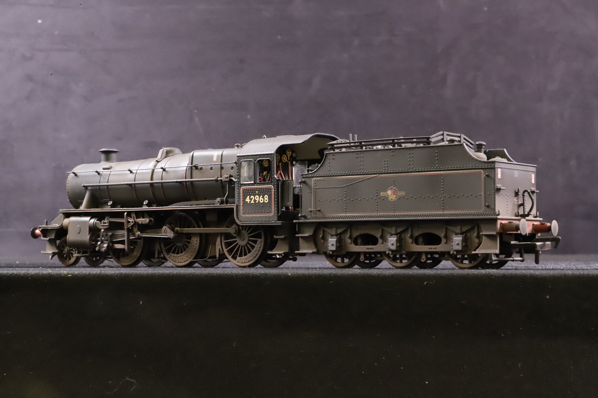 Bachmann OO 31-692 Stanier Mogul '42968' BR Lined Black L/C Weathered