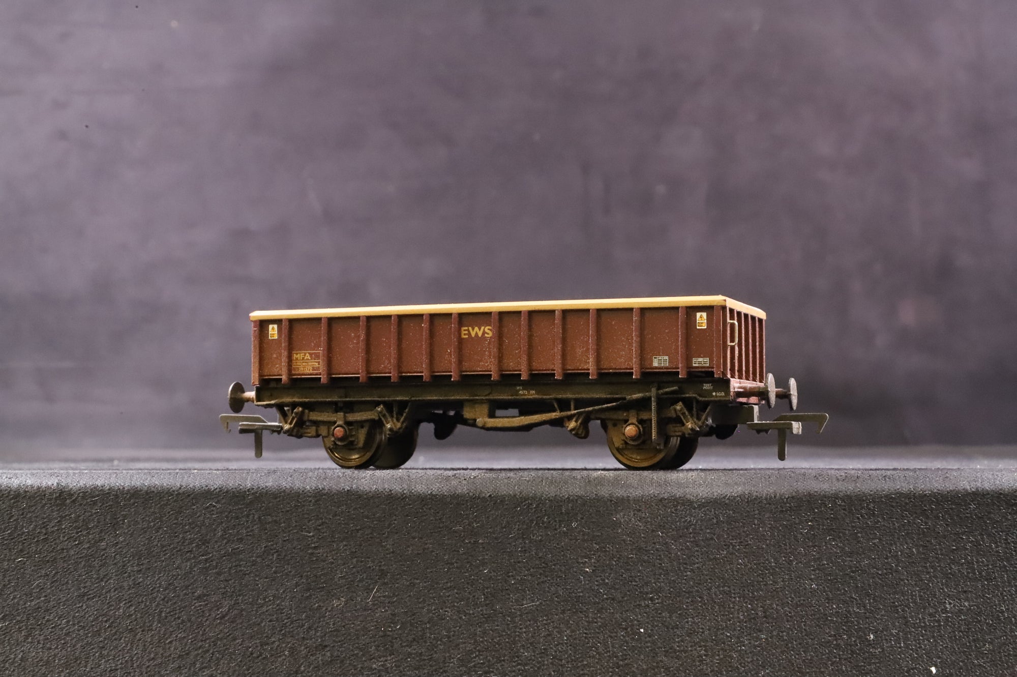 Bachmann OO Rake of 4 EWS MFA Open Box Mineral Wagons, Inc. 2 x 38-010B & 2 x38-013