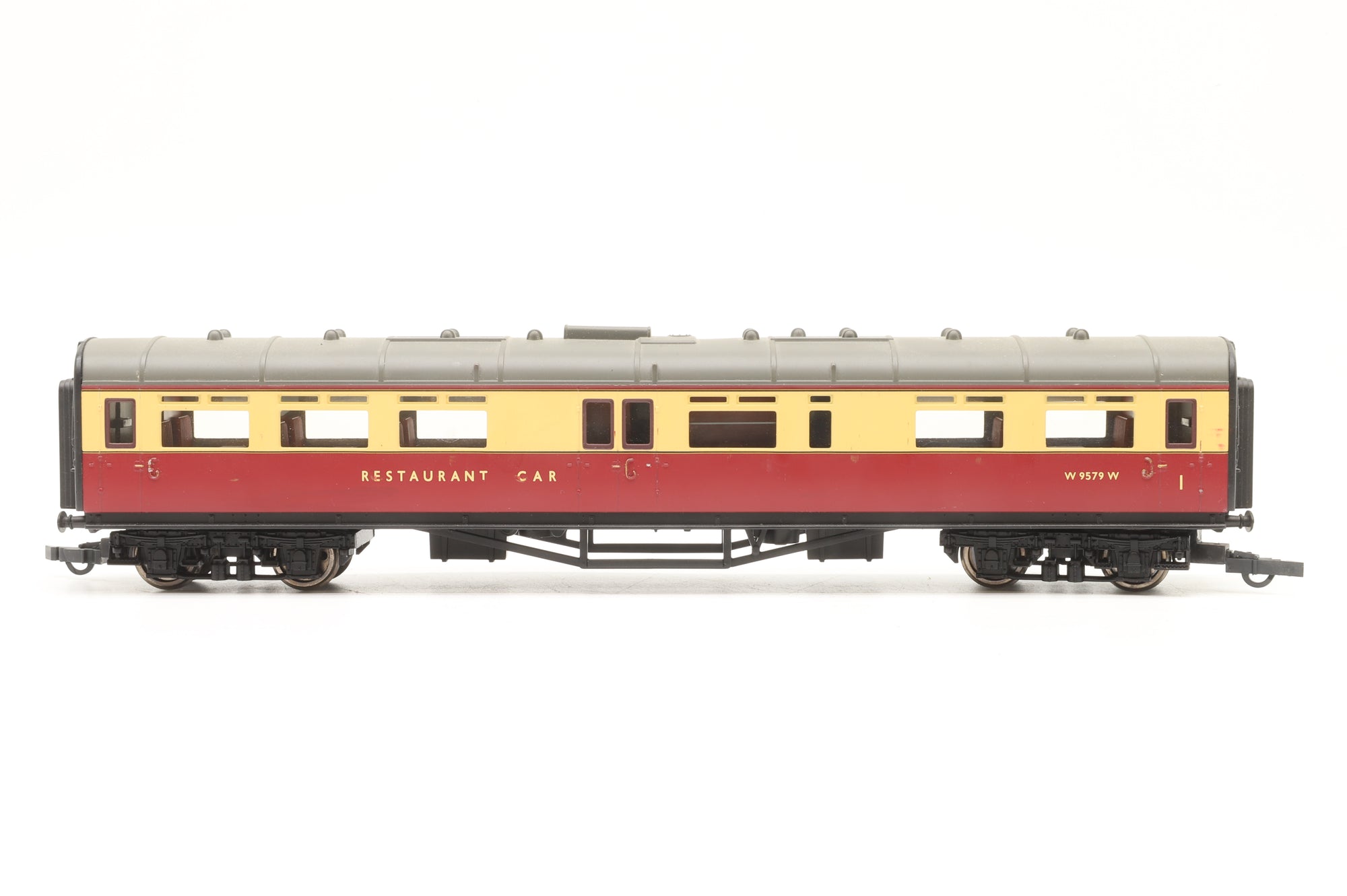 Hornby OO Rake of 7 BR Ex-GWR Crimson & Cream Coaches
