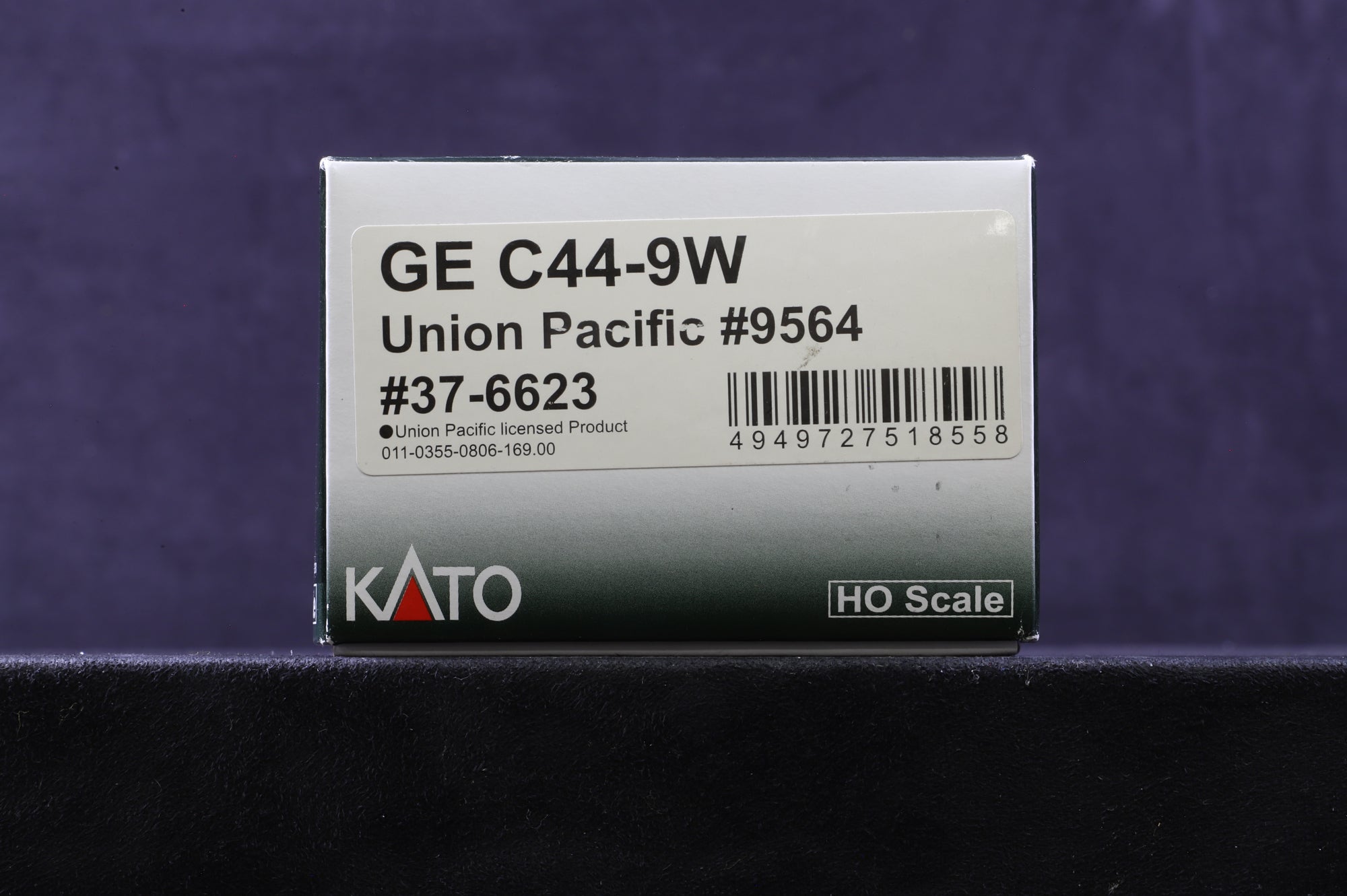 Kato HO 37-6623 GE C44-9W 9564 in Union Pacific Livery