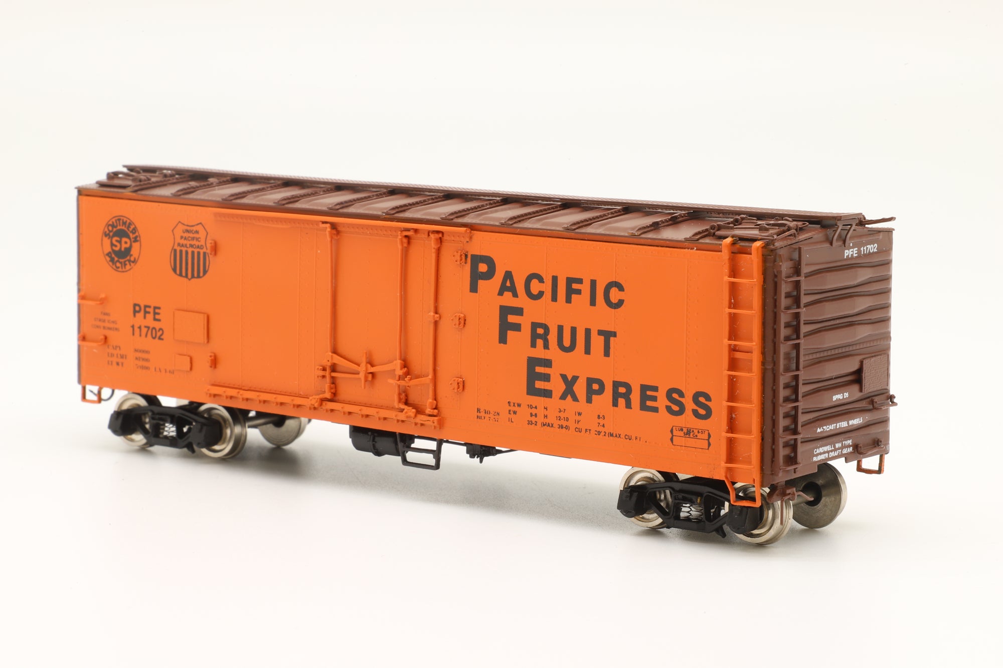 Challenger Imports Ltd HO 2060.1 PFE Class R40-28 Ice Refrigerator Car, Factory Painted Brass