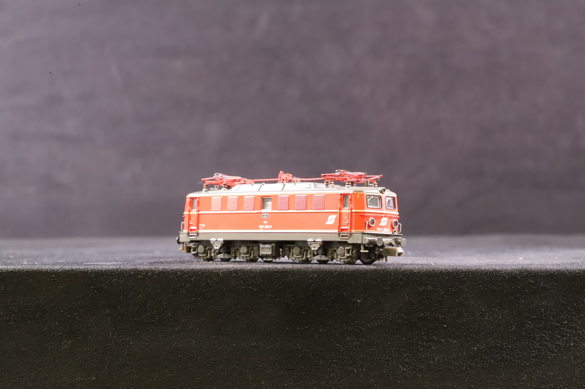 JC Collection N 63010 1041.024 Electric Locomotive  DCC Fitted
