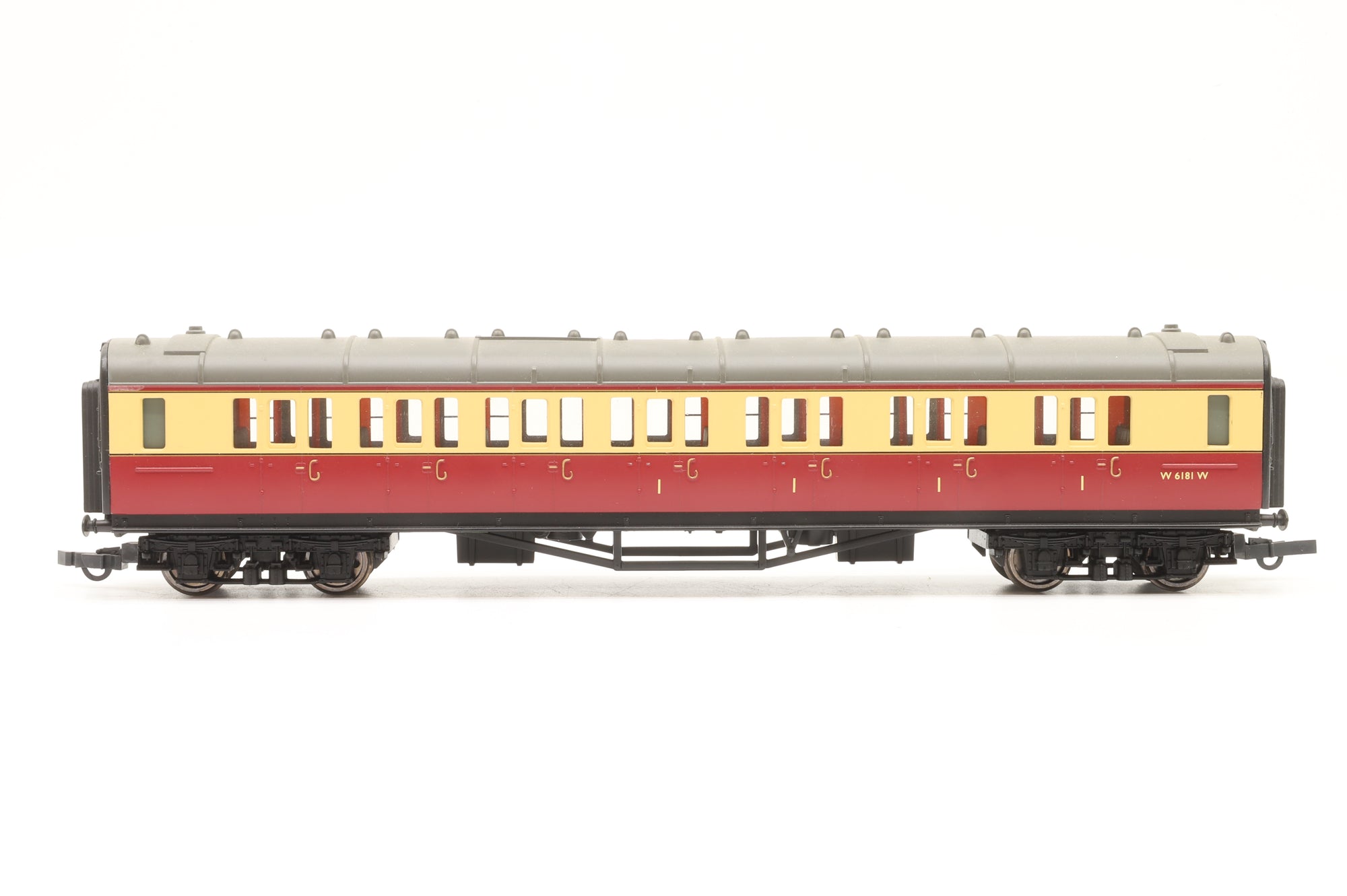 Hornby OO Rake of 7 BR Ex-GWR Crimson & Cream Coaches