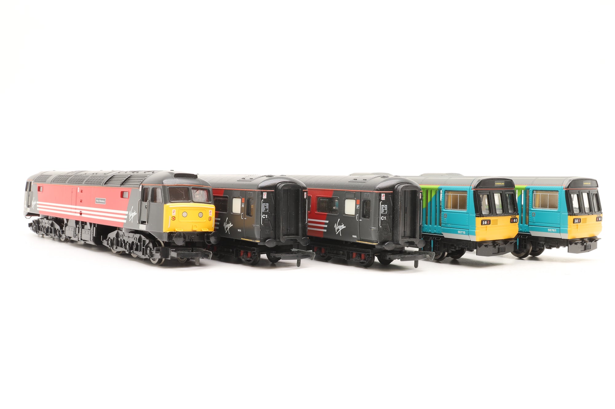 WORKSHOP Hornby OO Spirits of the North Class 47 Virgin Trains 'Pride of Shrewsbury' '47822' with 2 Mk 2d Coaches & 2-Car Class 142 Pacer Railbus Set '55724' & '55770'
