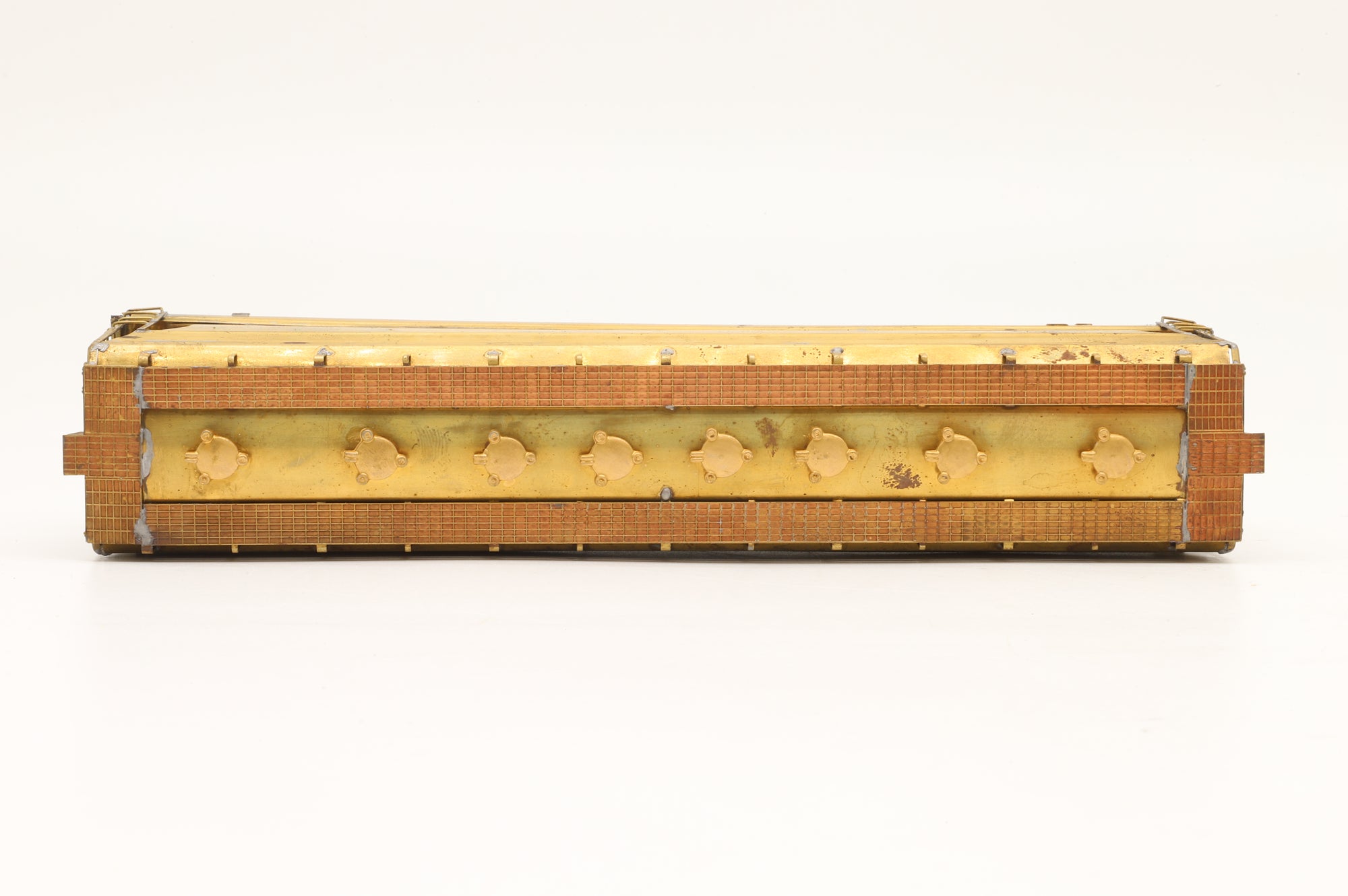 Walthers Inc. HO Brass Centre Flow Covered Hopper Car Body Unpainted
