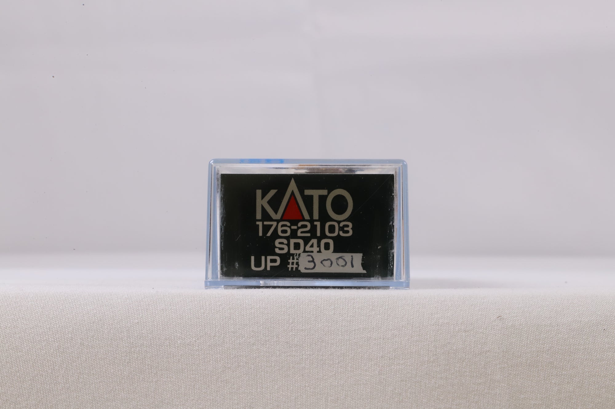 Kato N 176-2103 SD40 UP '3001' Diesel Locomotive Renumbered