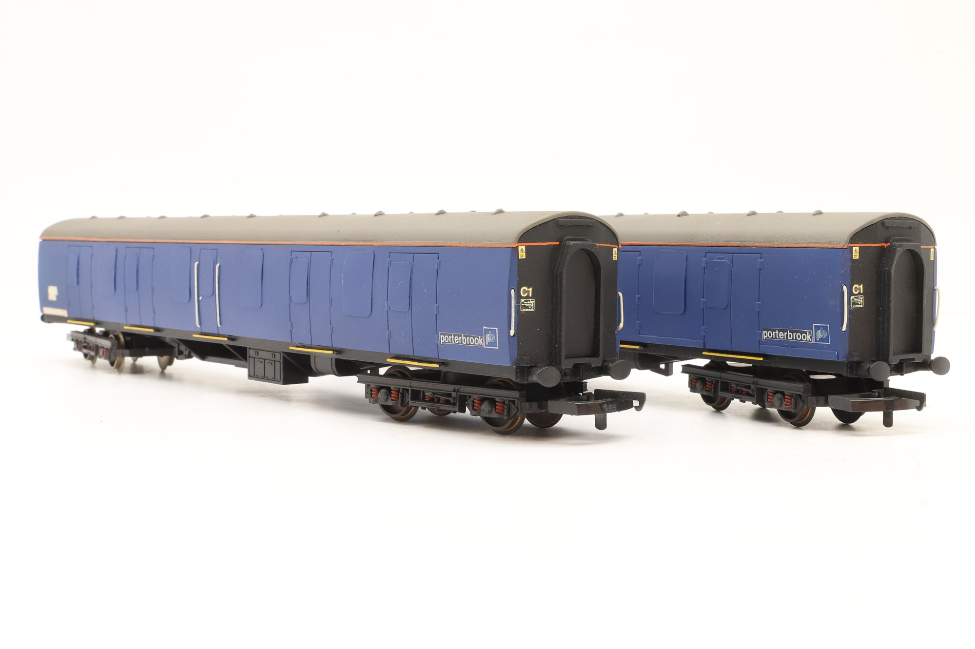 Custom OO Rake of 2x Mk1 QSA Barrier Coaches in Porterbrook Blue