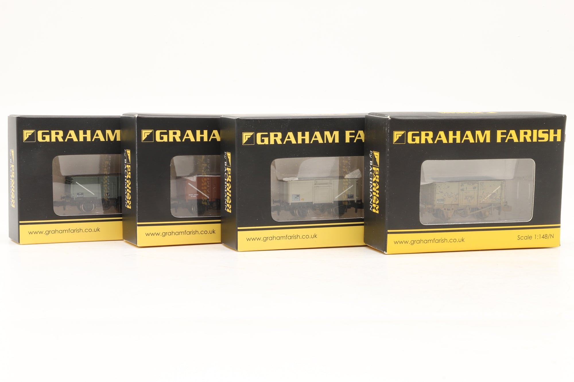 Graham Farish N Rake of 4x Assorted 16T Mineral Wagos