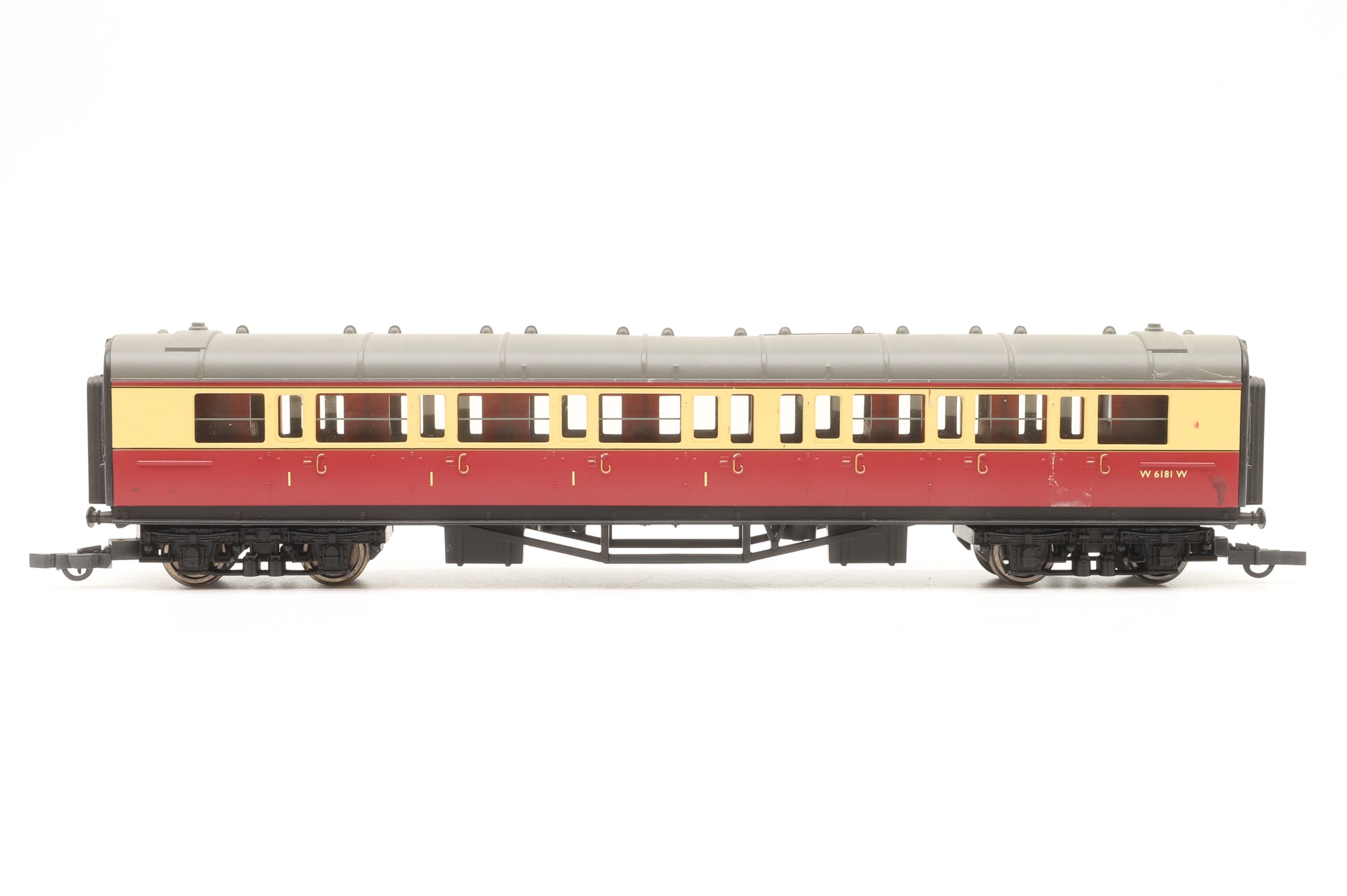 Hornby OO Rake of 7 BR Ex-GWR Crimson & Cream Coaches