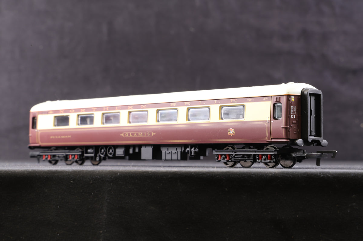 Hornby OO Duchess Class &#39;46233&#39; &#39;Duchess of Sutherland&#39; &amp; 3 x Northern Belle Coaches