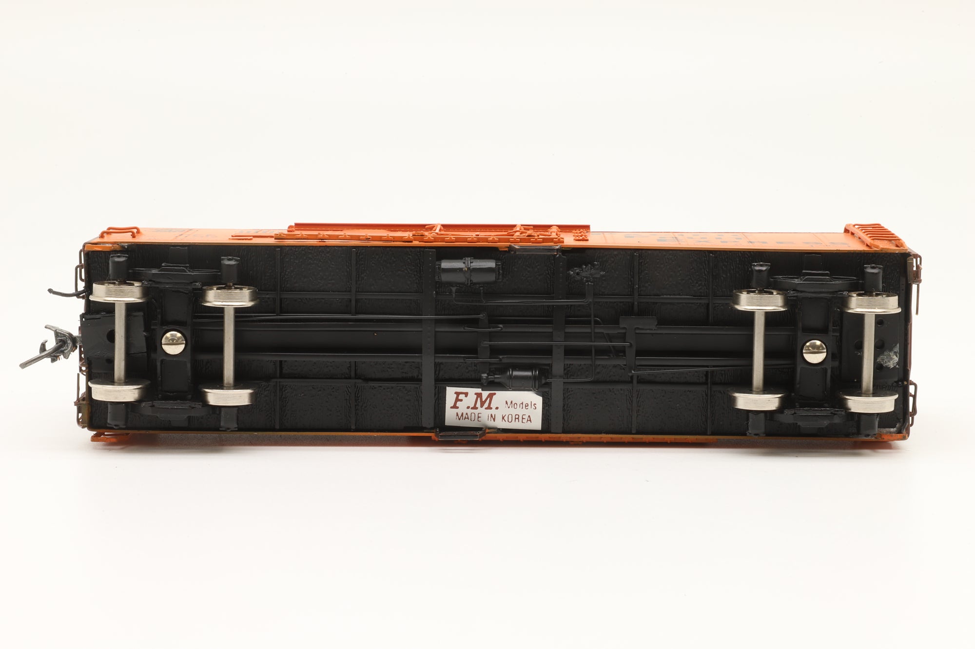 Challenger Imports Ltd HO 2060.1 PFE Class R40-28 Ice Refrigerator Car, Factory Painted Brass