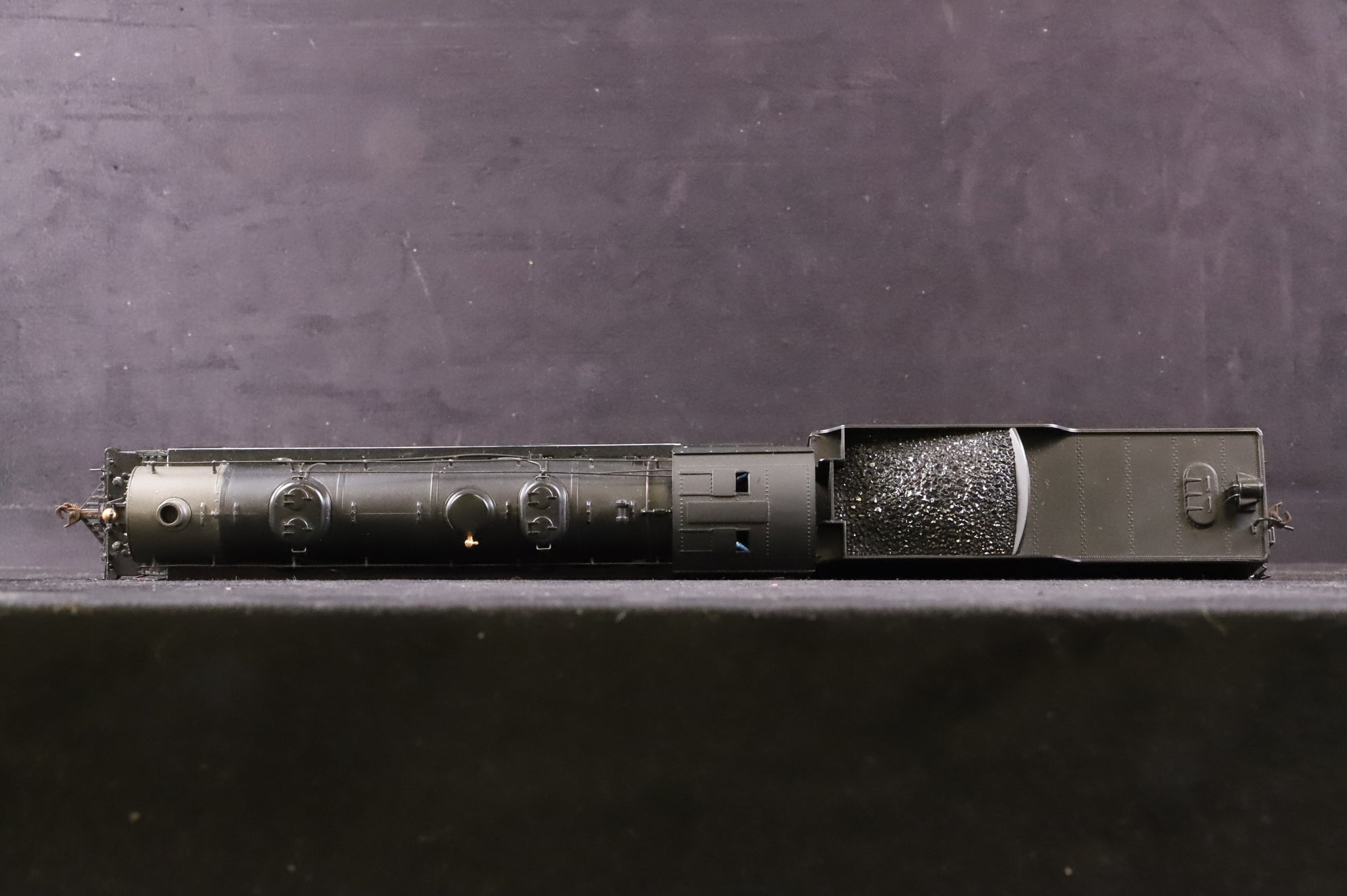 Spectrum HO 83310 USRA Light 2-10-2 Loco No.2485 in Seaboard Railway Black