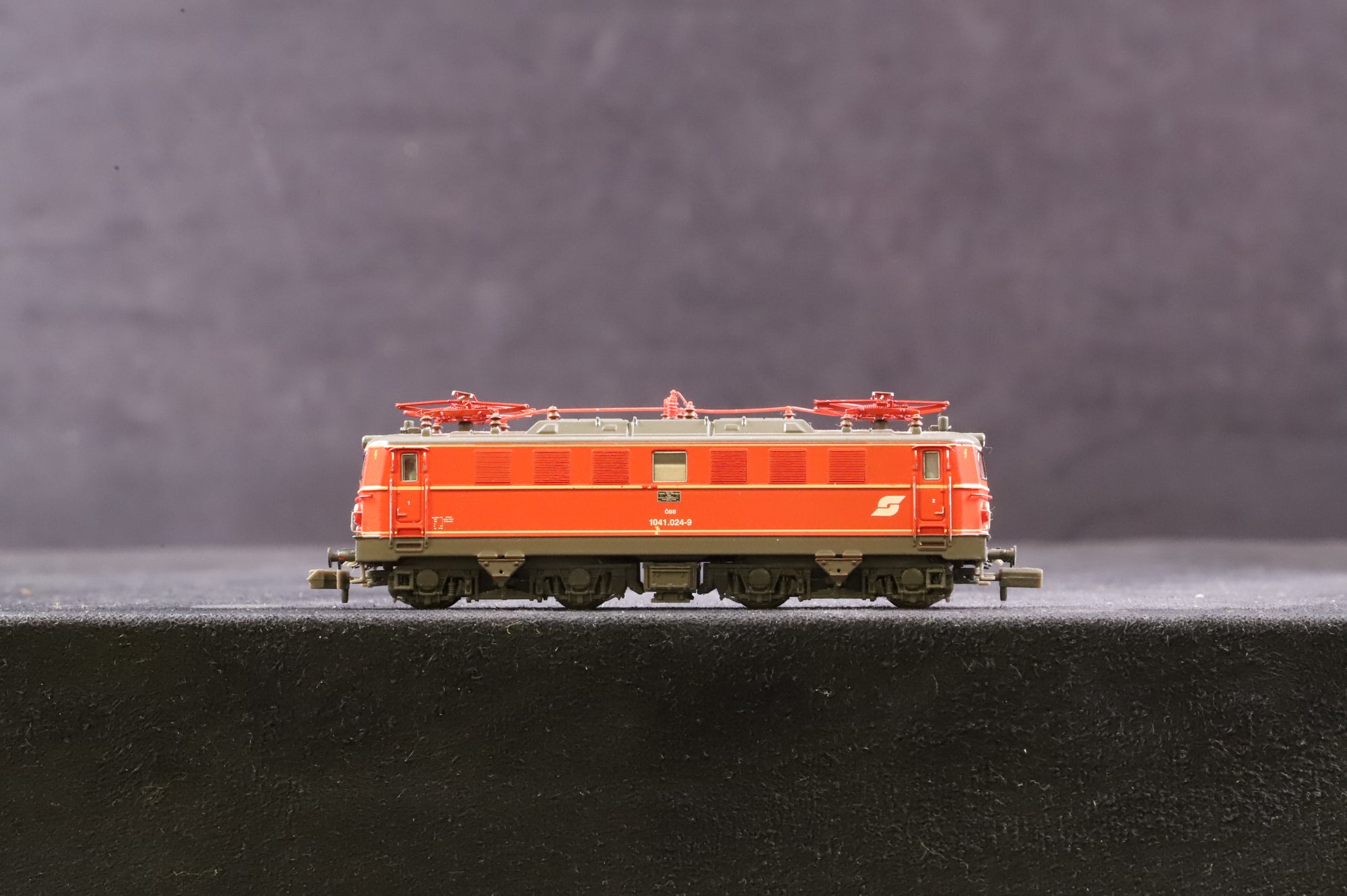 JC Collection N 63010 1041.024 Electric Locomotive  DCC Fitted