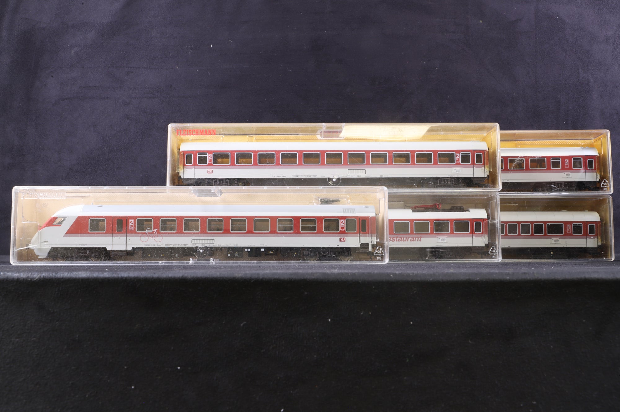 Fleischmann HO Rake Of 5 DB IC Coaches Inc. 5111, 5113, 5114, 5117 & 5678