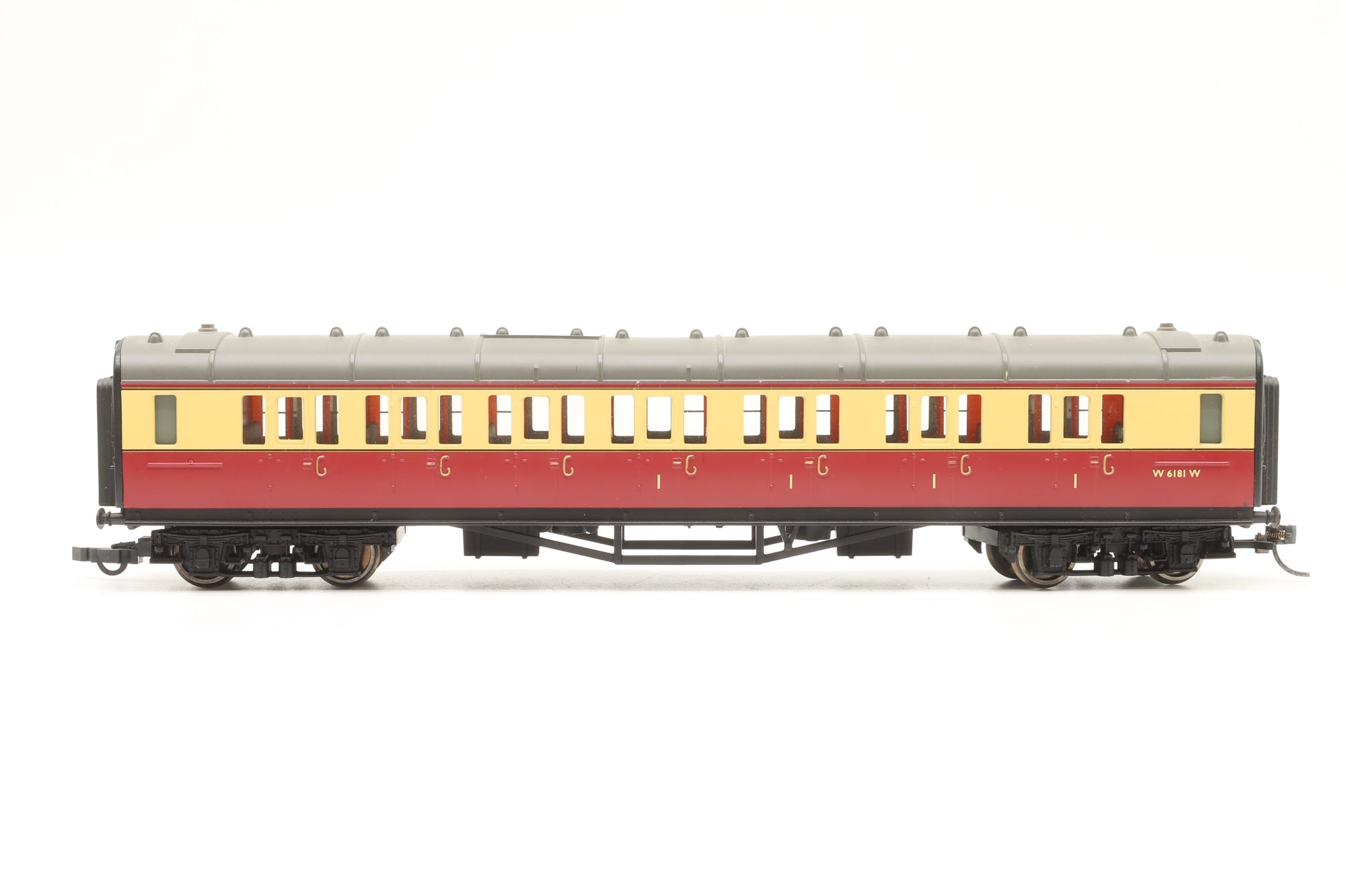 Hornby OO Rake of 7 BR Ex-GWR Crimson & Cream Coaches