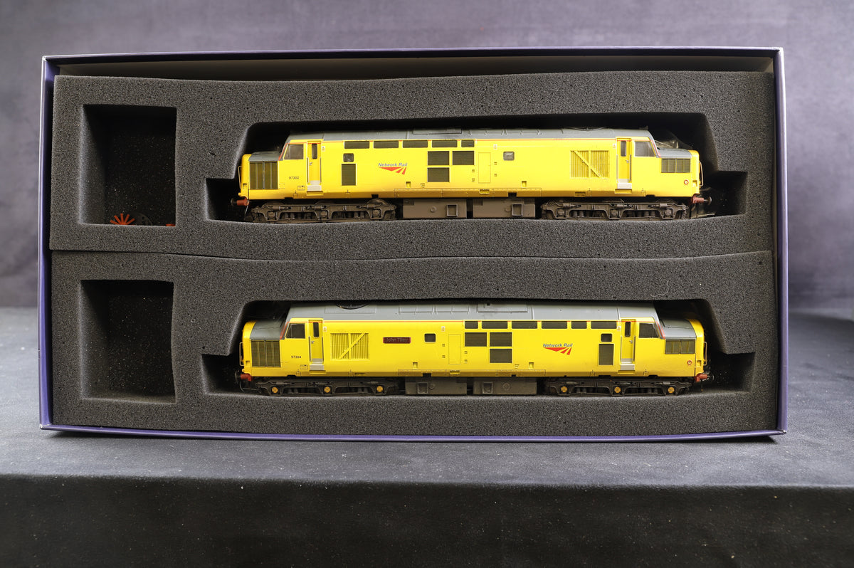 ViTrains OO V2031 Class 37 Twin Pack &#39;97302&#39; &amp; &#39;97304&#39;, Network Rail Yellow, Weathered &amp; DCC sound