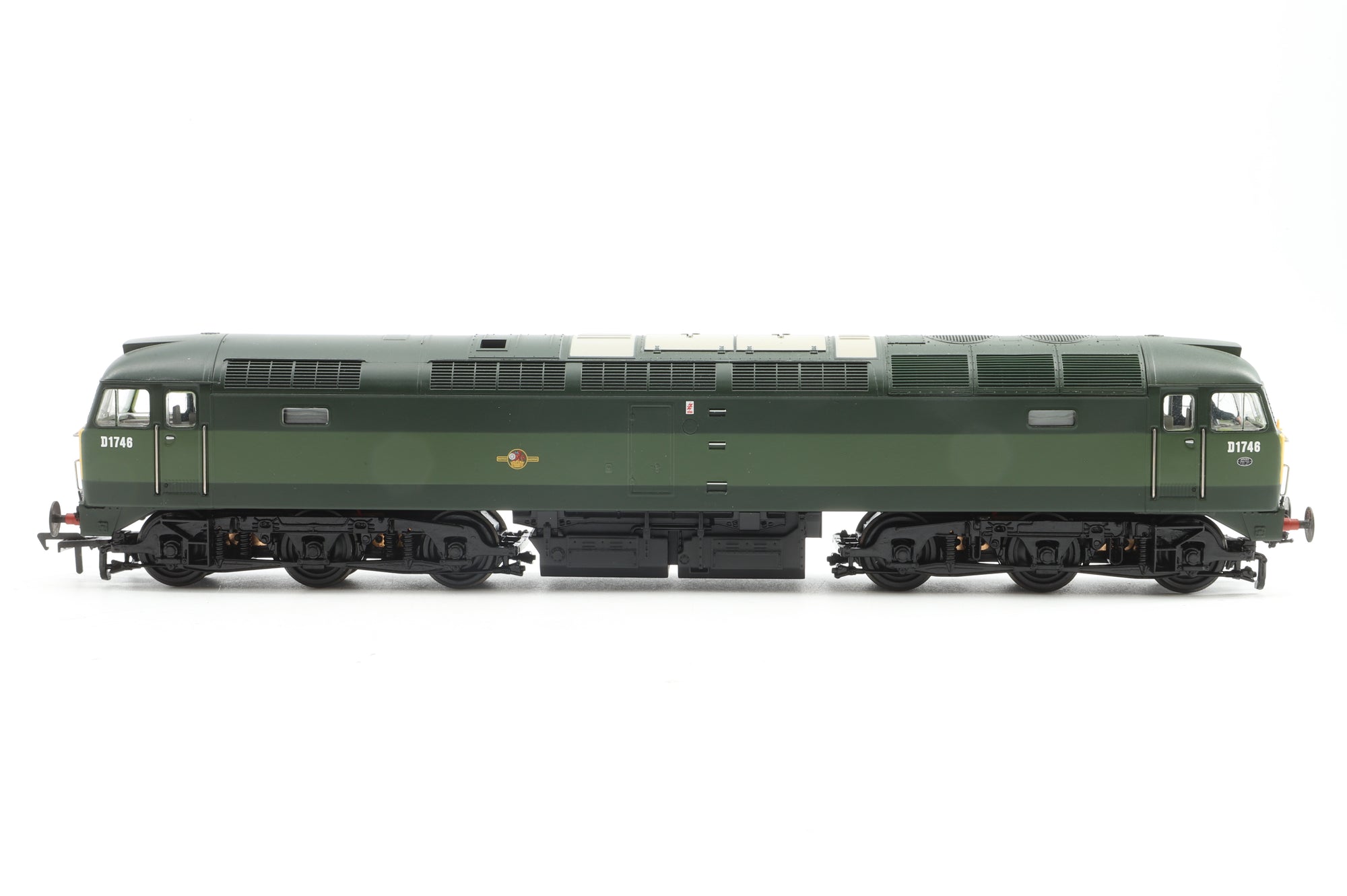 Bachmann OO 32-801DS Class 47 'D1746' BR Two Tone Green Half Yellow Ends & Four Digit Headcode, DCC Sound