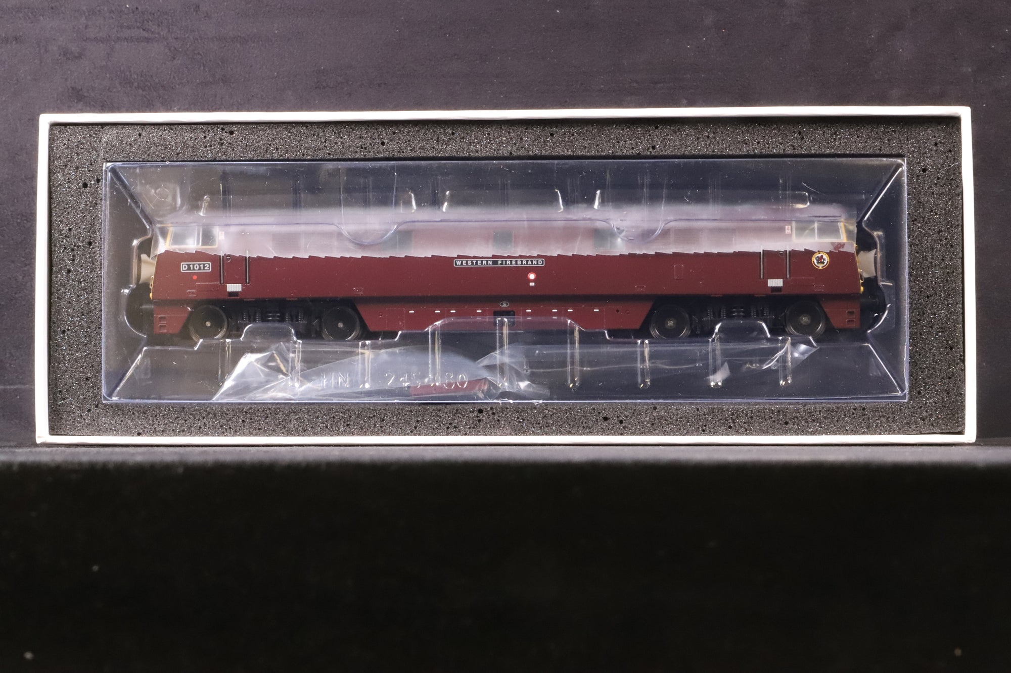 Heljan OO 5215 Class 52 Diesel 'D1012' 'Western Firebrand' BR Maroon Full Yellow Panels