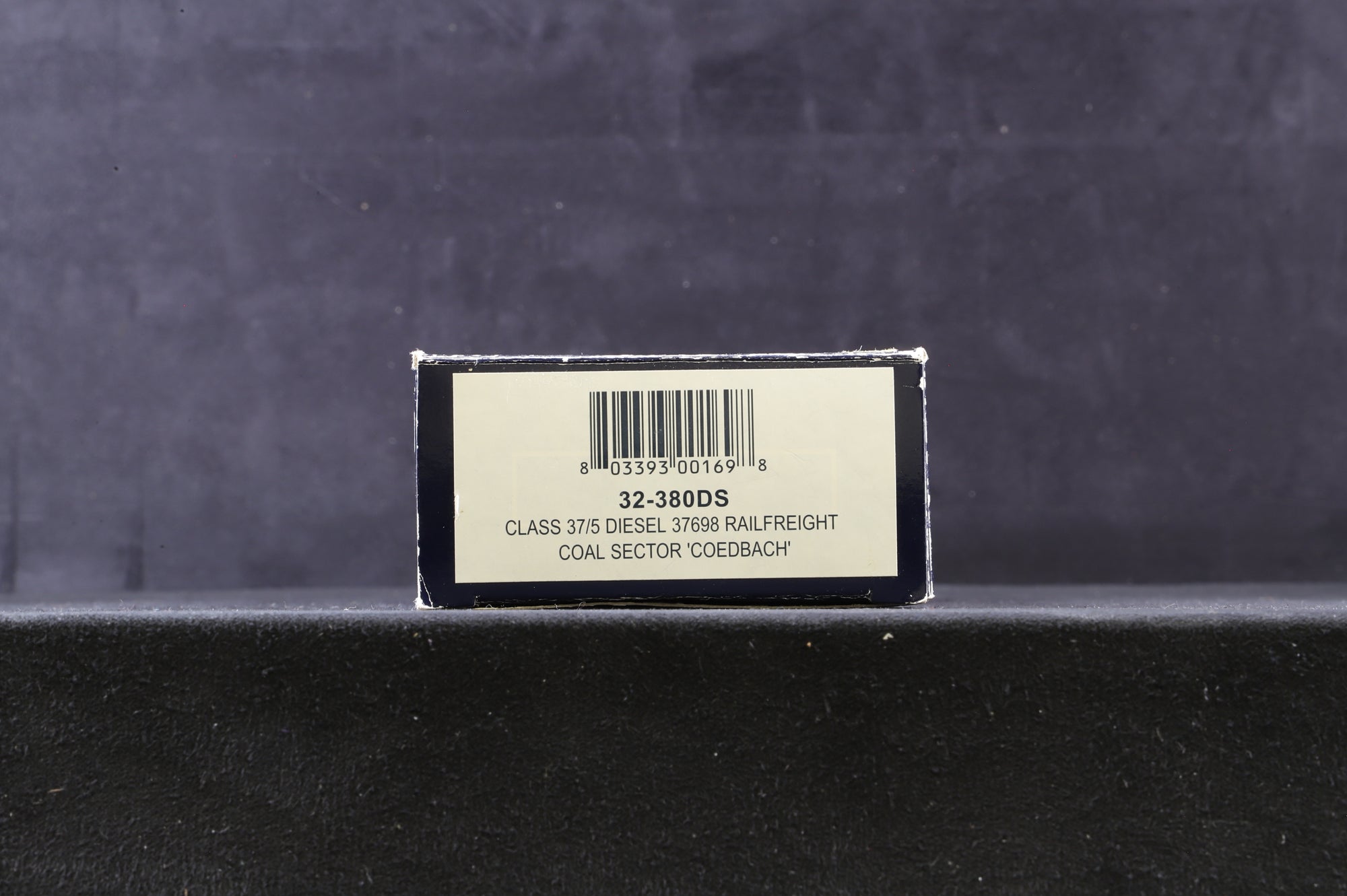 Bachmann OO 32-380DS Class 37/5 Diesel '37698' Railfreight Coal Sector 'Coedbach, Weathered, DCC Sound