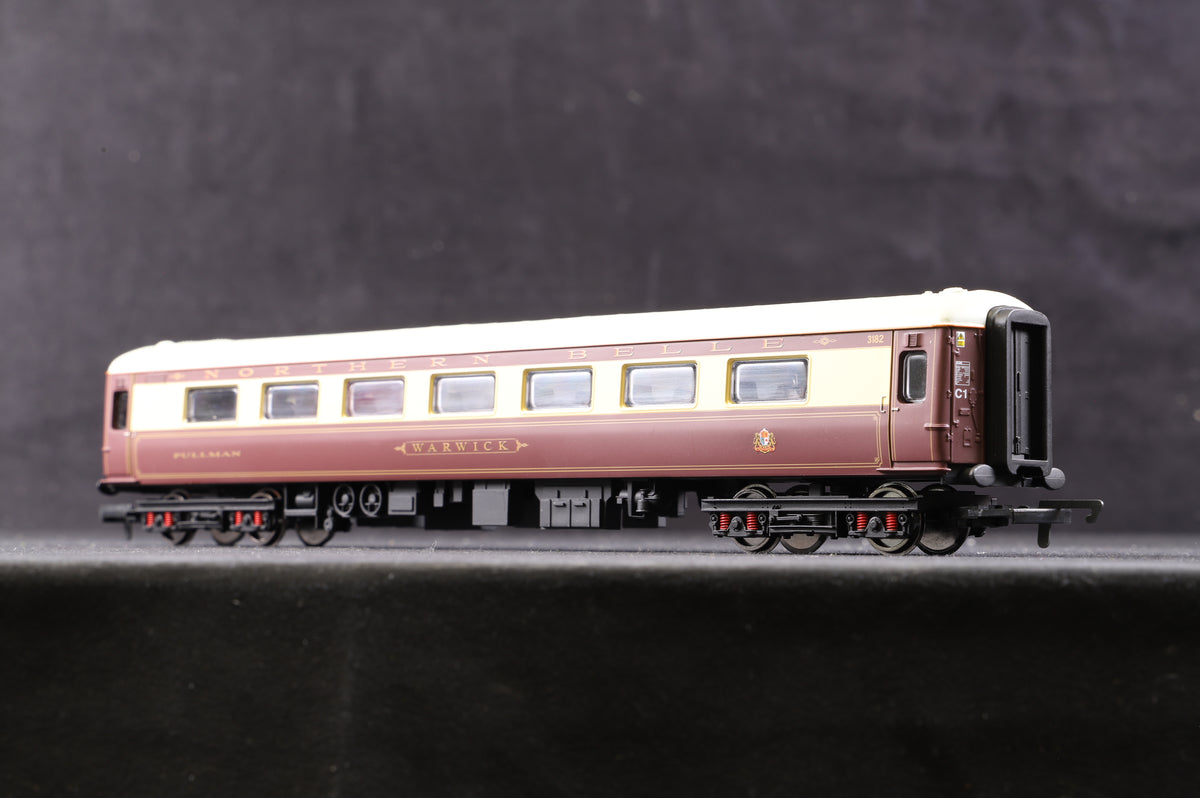 Hornby OO Duchess Class &#39;46233&#39; &#39;Duchess of Sutherland&#39; &amp; 3 x Northern Belle Coaches