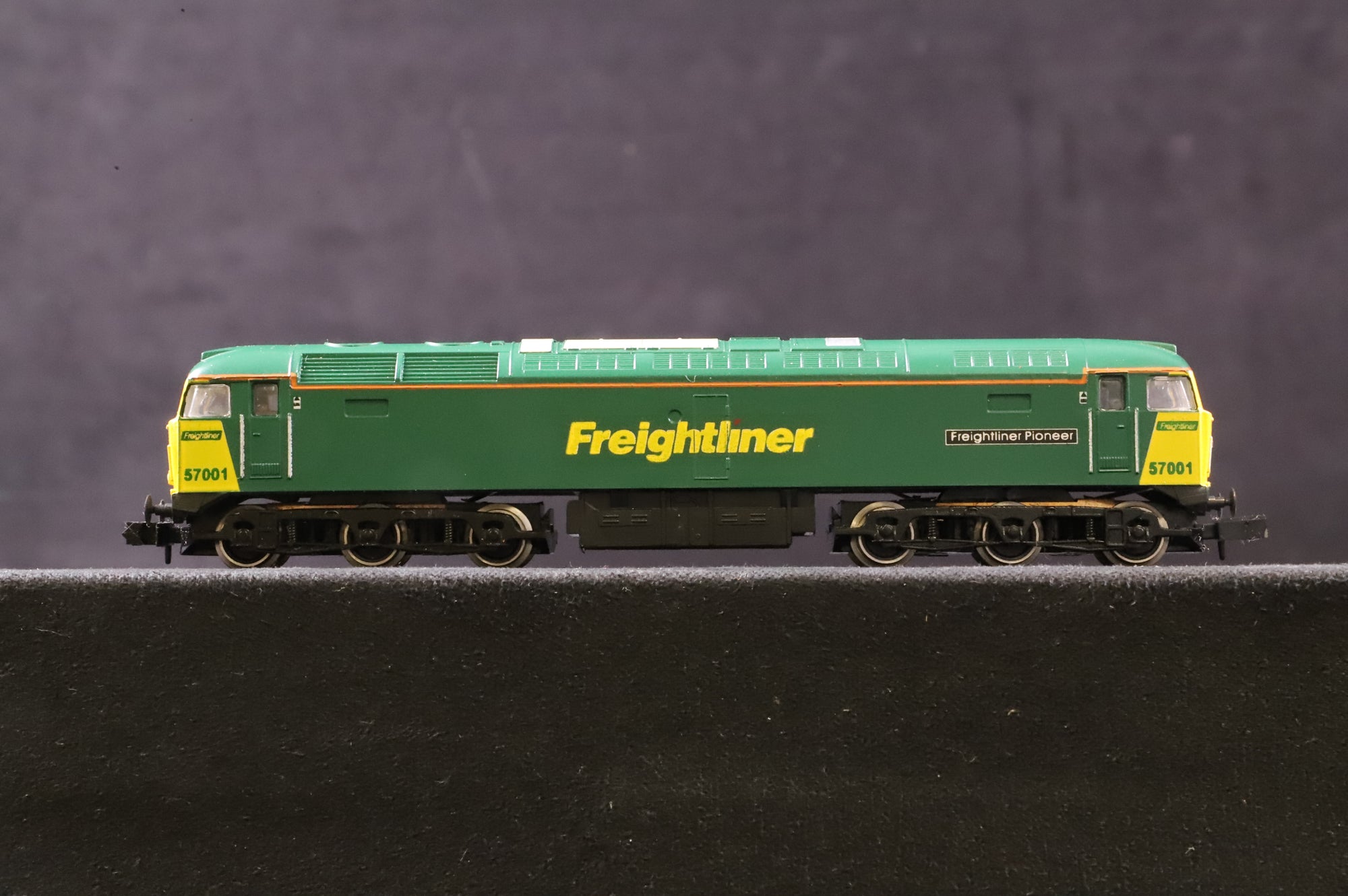 Graham Farish N Gauge 804A Class 57 57001 in Freightliner Livery